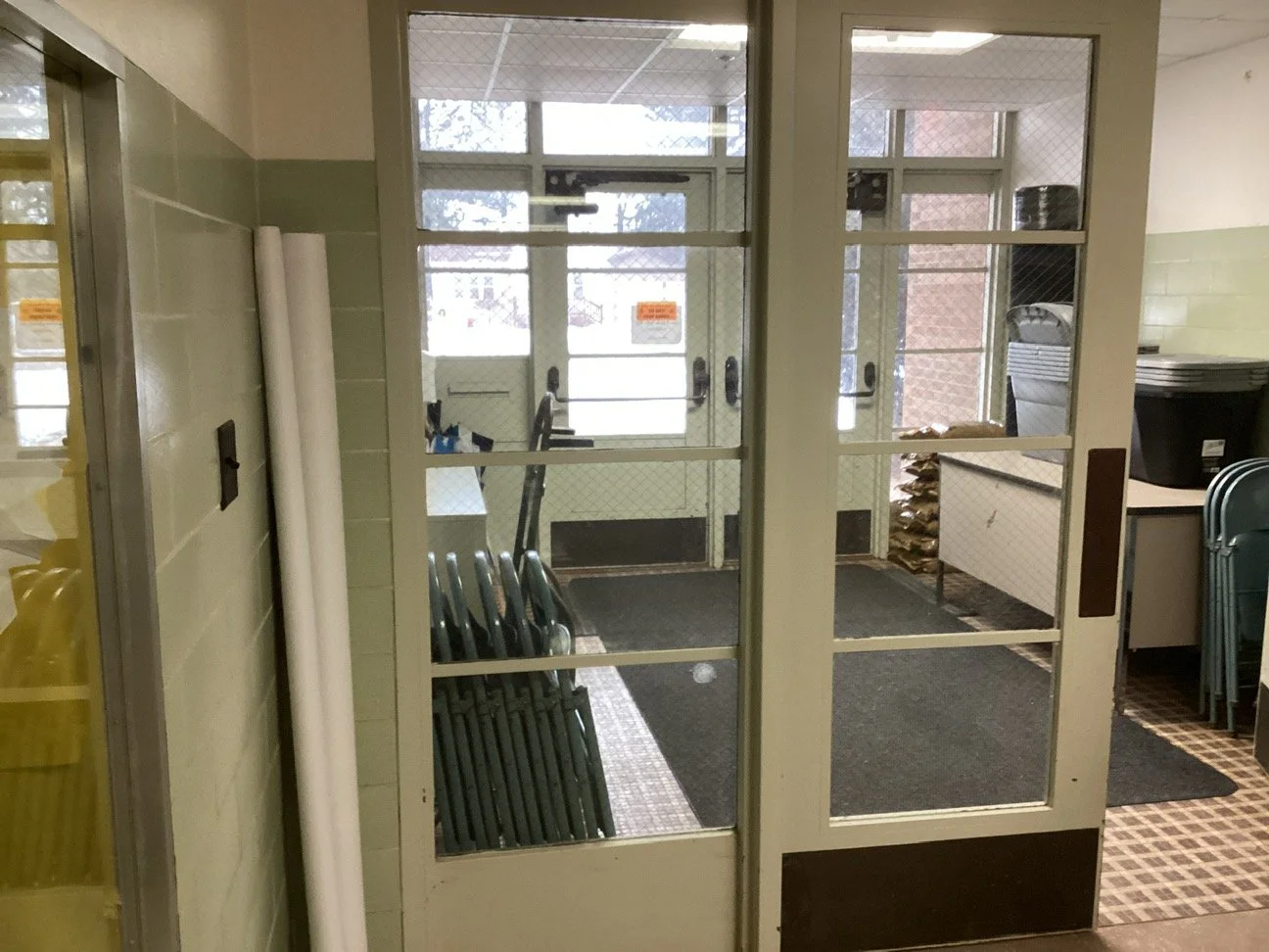 doors - inner vestibule.jpg