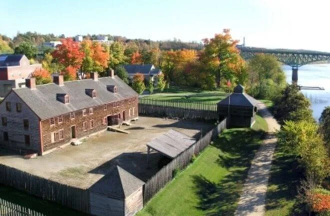 The Skowhegan hotel — Old Western Fort
