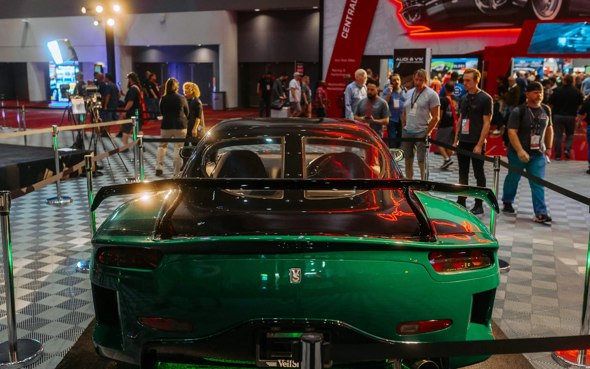 WEB_20221101 SEMA Show Madness-229.jpg