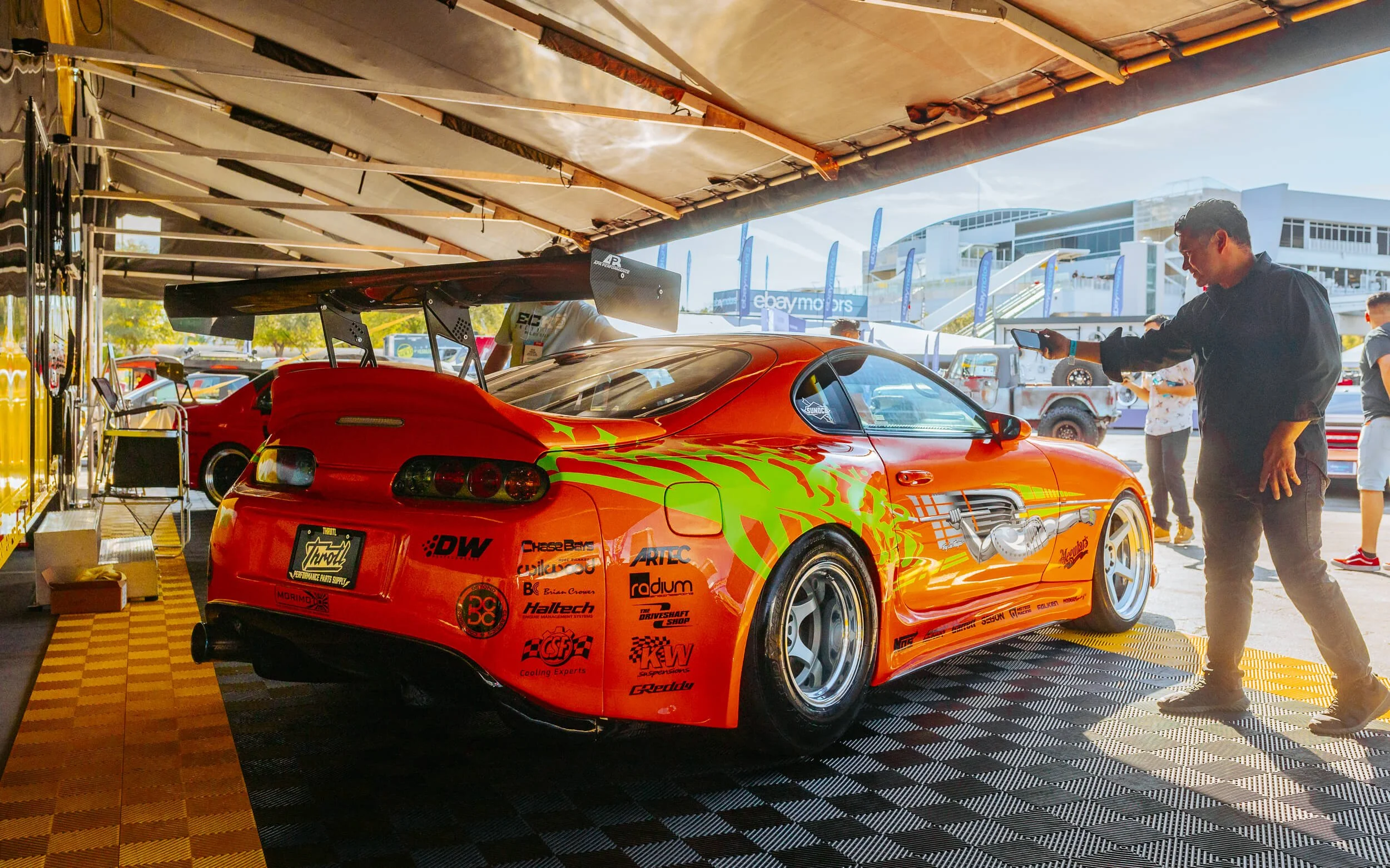 WEB_20221101 SEMA Show Madness-180.jpg