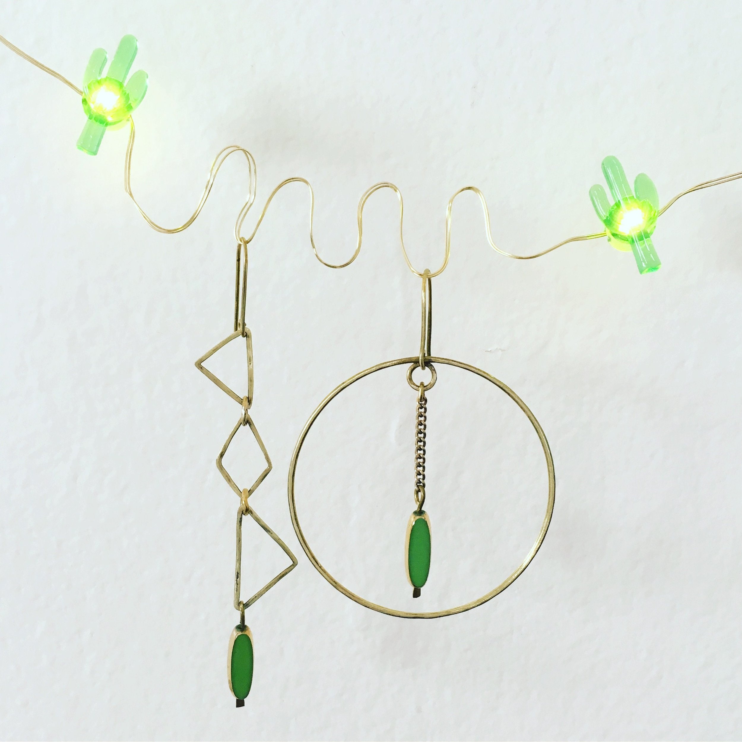 https://i.etsystatic.com/5357805/r/il/cab390/1661939843/il_fullxfull.1661939843_bjzf.jpg