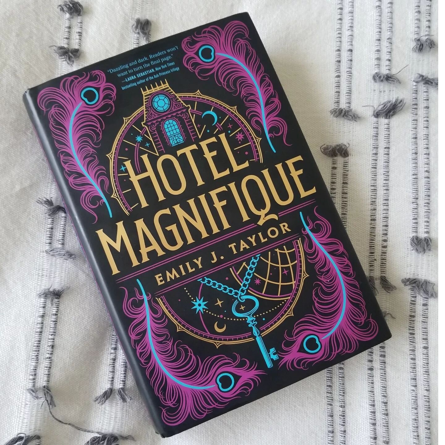 ✒ Book Review 🧭
Hotel Magnifique by Emily J. Taylor (@emilycanwrite)
⭐⭐⭐⭐⭐ (5/5 Stars)

This debut novel from Emily J. Taylor is darkly enchanting, mysterious, and full of opulent spectacle. Taylor&rsquo;s imagination is out of this world, and I fel