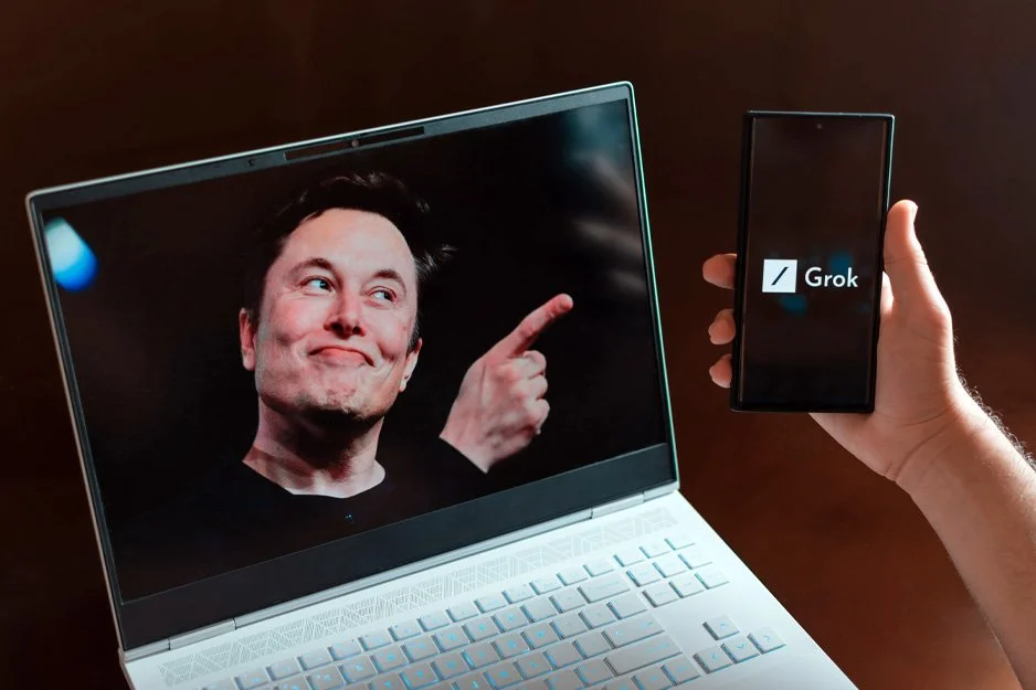Elon Musk's Grok Unveils Next-Gen AI Chatbot
