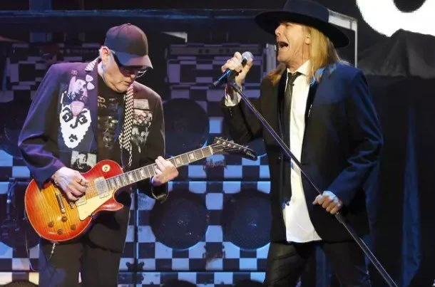 #CheapTrick has decided to stay on the road after their shared dates with #Styx that start next week and go on a run of June headliner shows in the U.S. with stops in Oklahoma, Michigan, Indiana, Illinois and Minnesota. They will be taking a breather