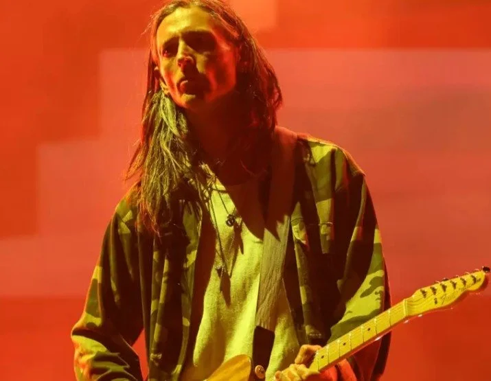 #TheStrokes guitarist and co-founder #NickValensi taking a temporary break from their scheduled upcoming tour, with Steve Schlitz filling in on guitar until his return. It is unknown exactly when Valensi will be returning 

Get the Live 365 App and s