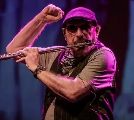 British rock band #JethroTull has added 17 new concerts dates since kicking off their massive tour in support of their 2025 album 'Curious Ruminant'. Their updated slate now takes them into next February, making it more than a year on the road. 

Get