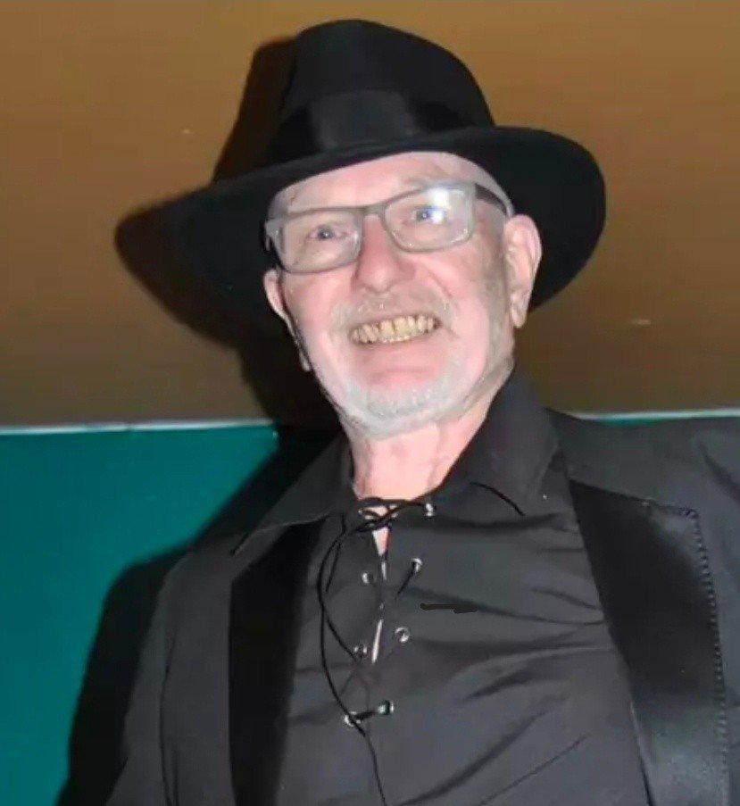 #BarryMitchell, who played with the band #Queen in their early days, has died at 80.  No cause of death has been revealed as of yet and tributes are pouring in around the world on social media 

Get the Live 365 App and search out &lsquo;Pop Soul&rsq