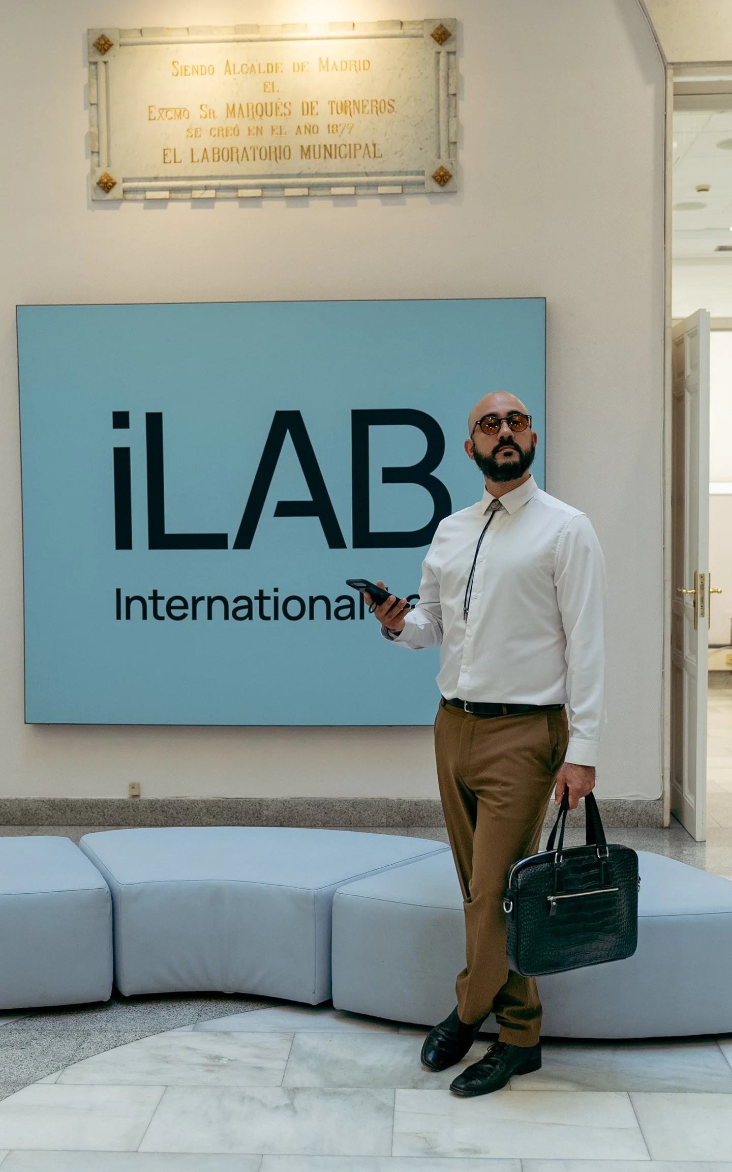 En el lobby de iLAB Madrid, el espacio institucional donde se desarrolló el evento de SEO A GEO.