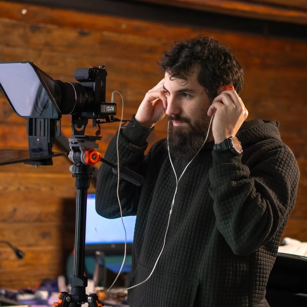 Corporate event filmmaker using high-end cinema equipment in Madrid.