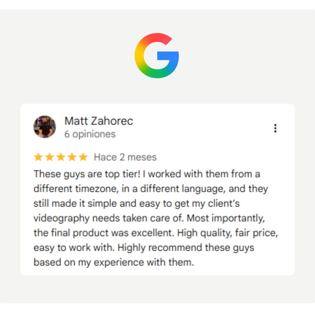 Reseña de un cliente en Google con cinco estrellas, en inglés, recomendando un servicio de videografía. Comentario positivo sobre la calidad, precio y facilidad de trabajo.