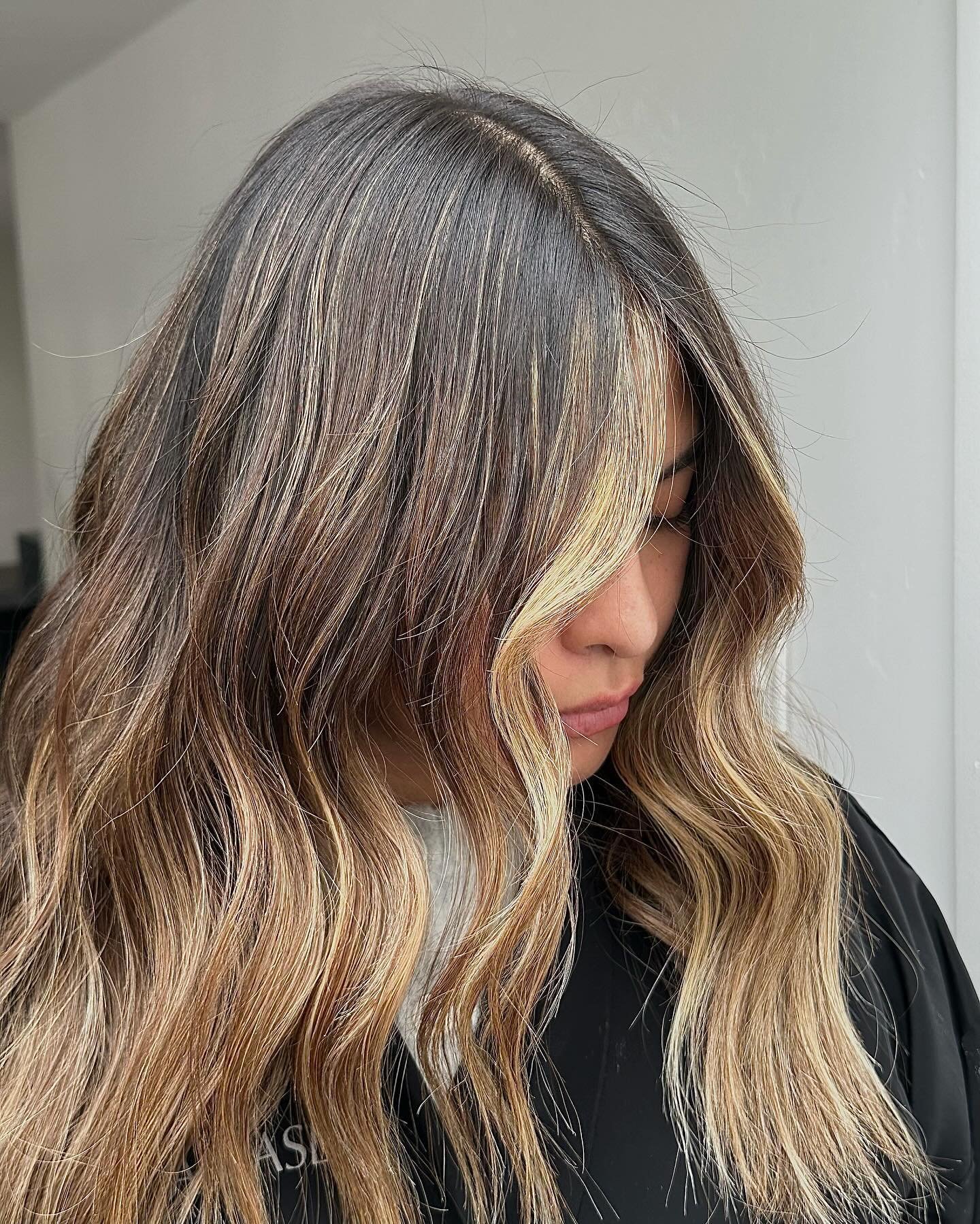 Your next highlight inspo ✨ full highlight &amp; tip out style by @daisymln 

At Diesel Salon, your hair journey Is more than a consultation, it's knowing that each conversation is a customized experience tailored toward your hair journey.

It's not 