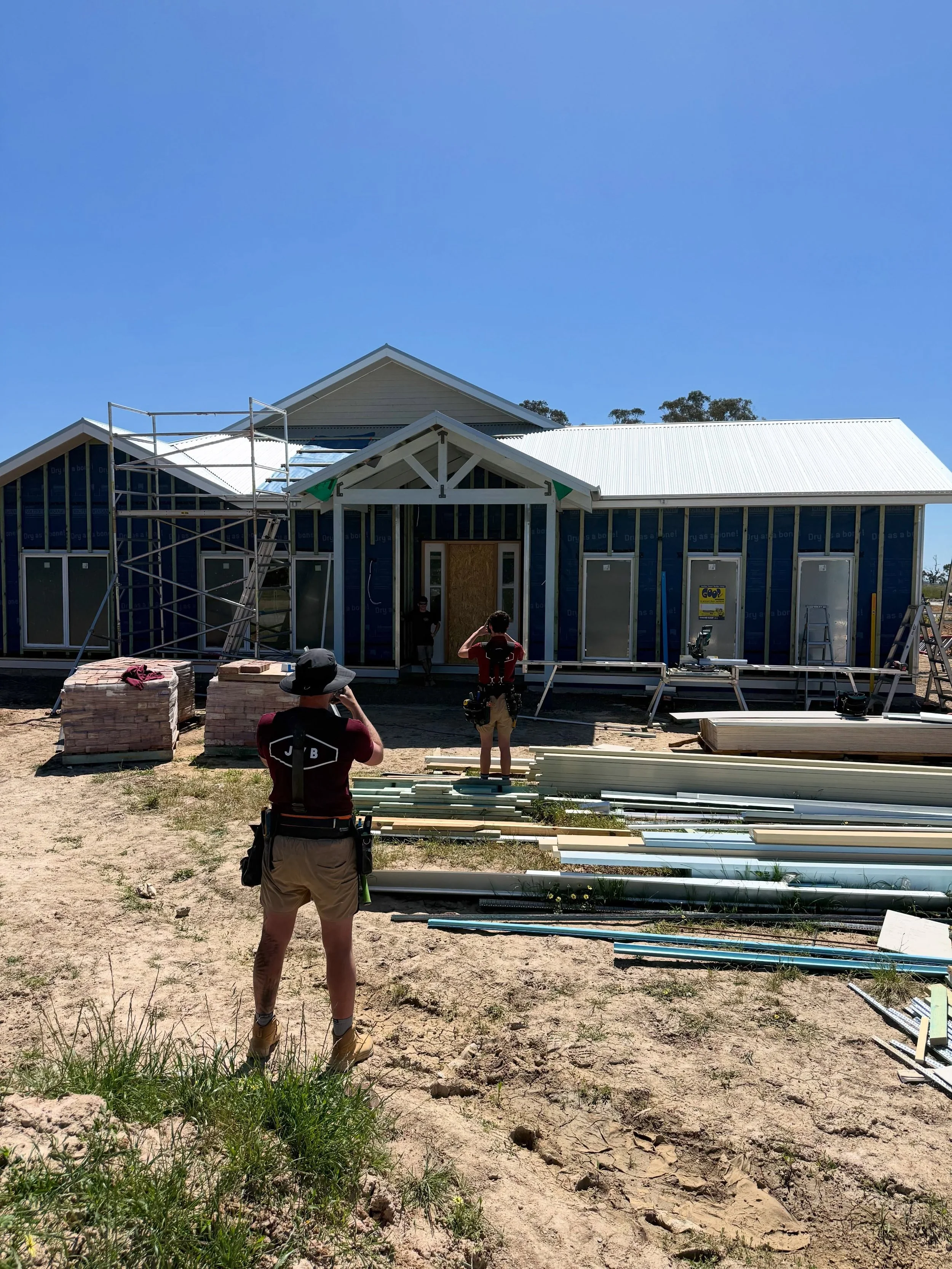 Can someone please send me a photo of the front facade at Corymbia. 

📸🧍🏼&zwj;♂️