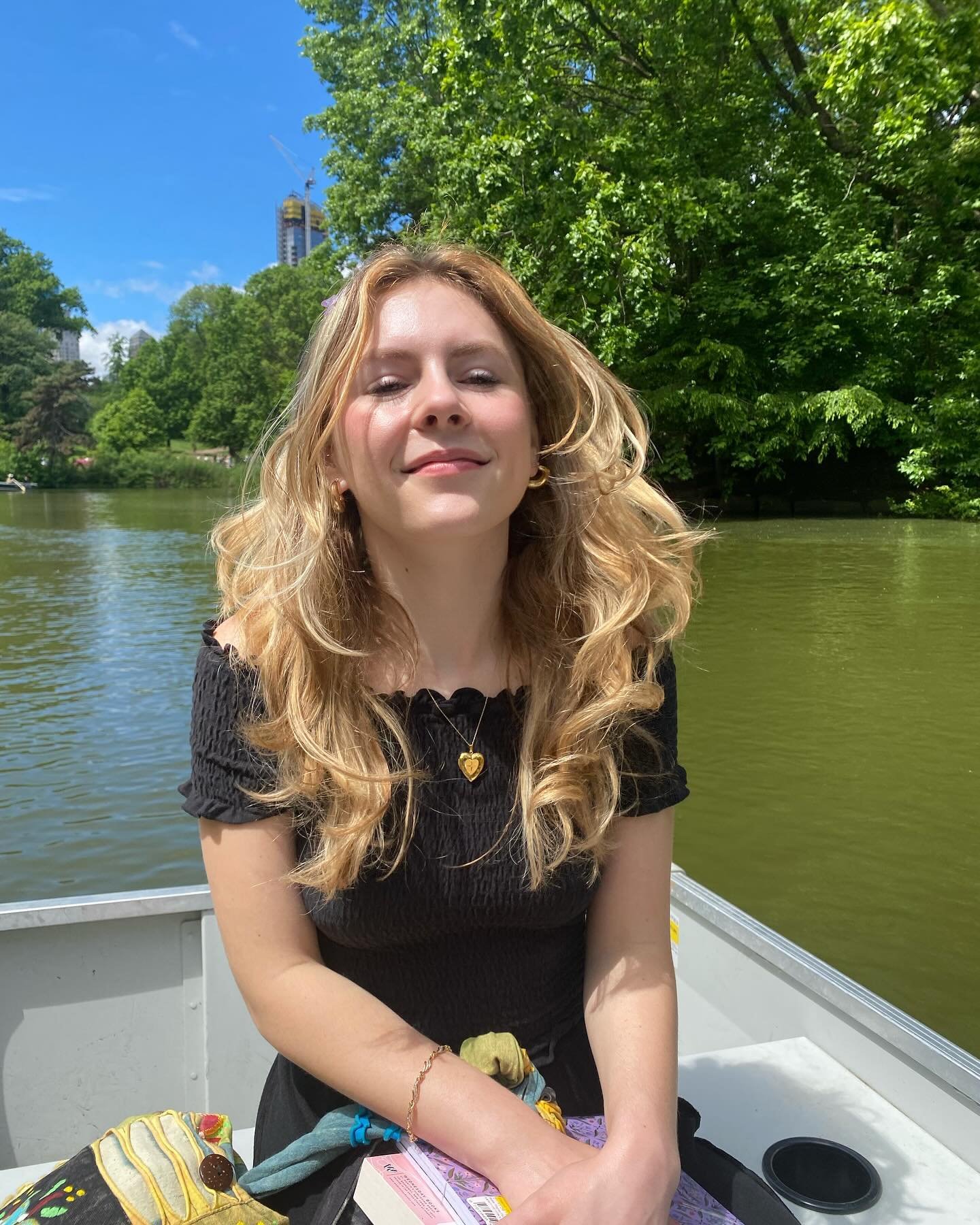 🚣🏼😮&zwj;💨😗