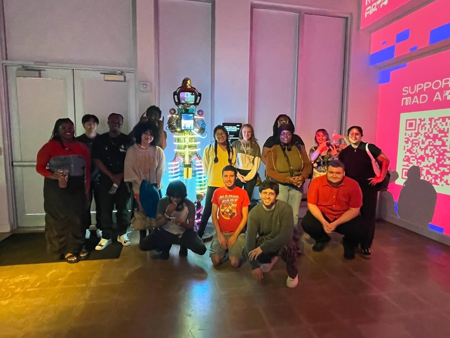 🙌 Thank you Marissa &amp; Maria @fauscms &amp; Thank you Amanda and Tiger for such an amazing tour @madarts_space Today our students from Visual Design for Film, Animation and Games were engaged in immersive works. Looking forward to next fall&rsquo