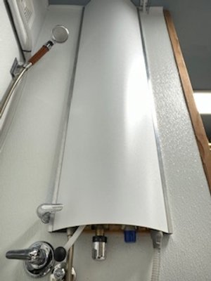 AwyvA SURFACE MOUNTED SHOWER FIXTURE