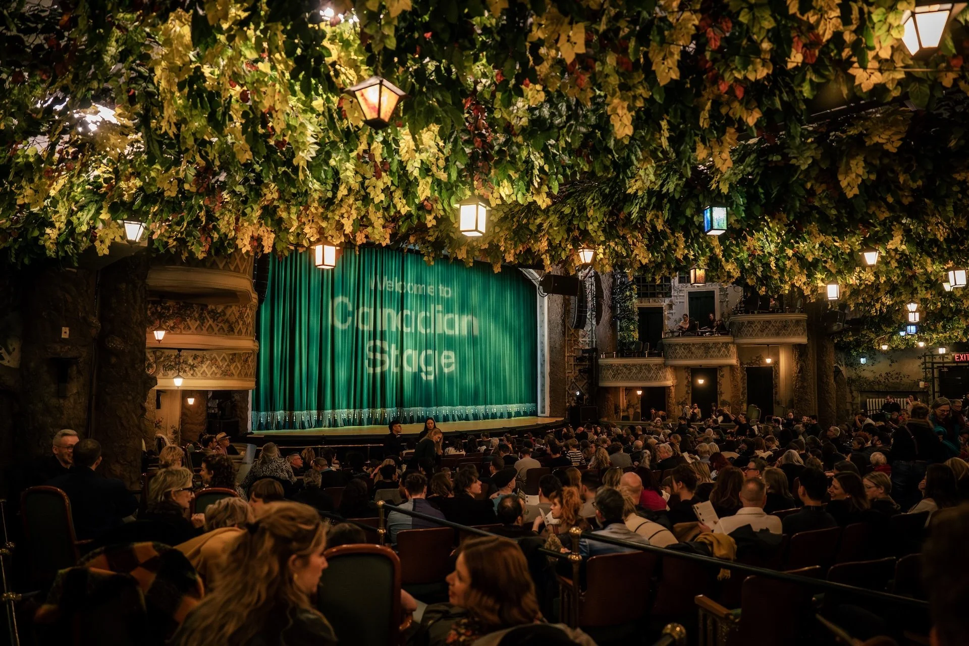 S*CanadianStage_WizardofOz-OpeningNight_byElanaEmer_4820.jpg