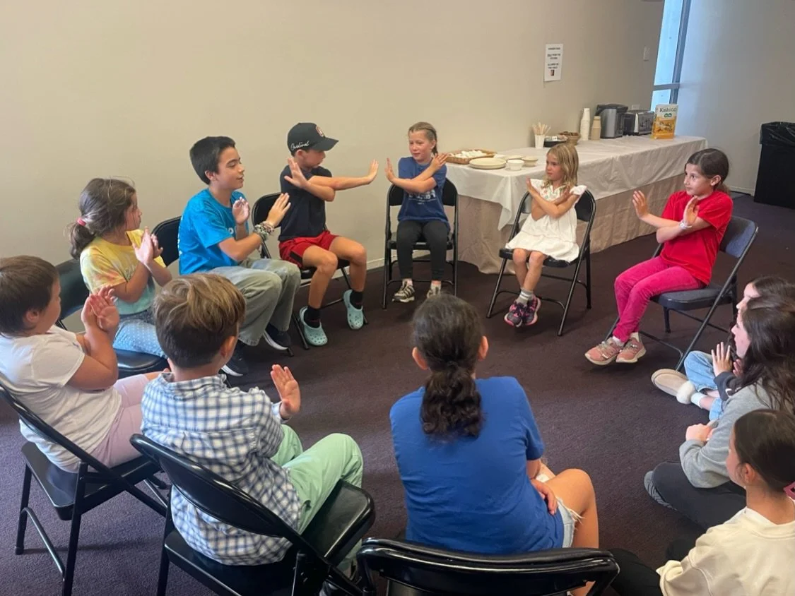 Last week, CBS friends who went to Jewish Summer Camp gathered before Kabbalat Shabbat to compare melodies, hand signs and bring their ruach! Shout to to&hellip;
☀️ @camptawonga
☀️ @cgivalley
☀️ @ramahcalifornia
☀️ @bethsholompreschool Adventure Camp