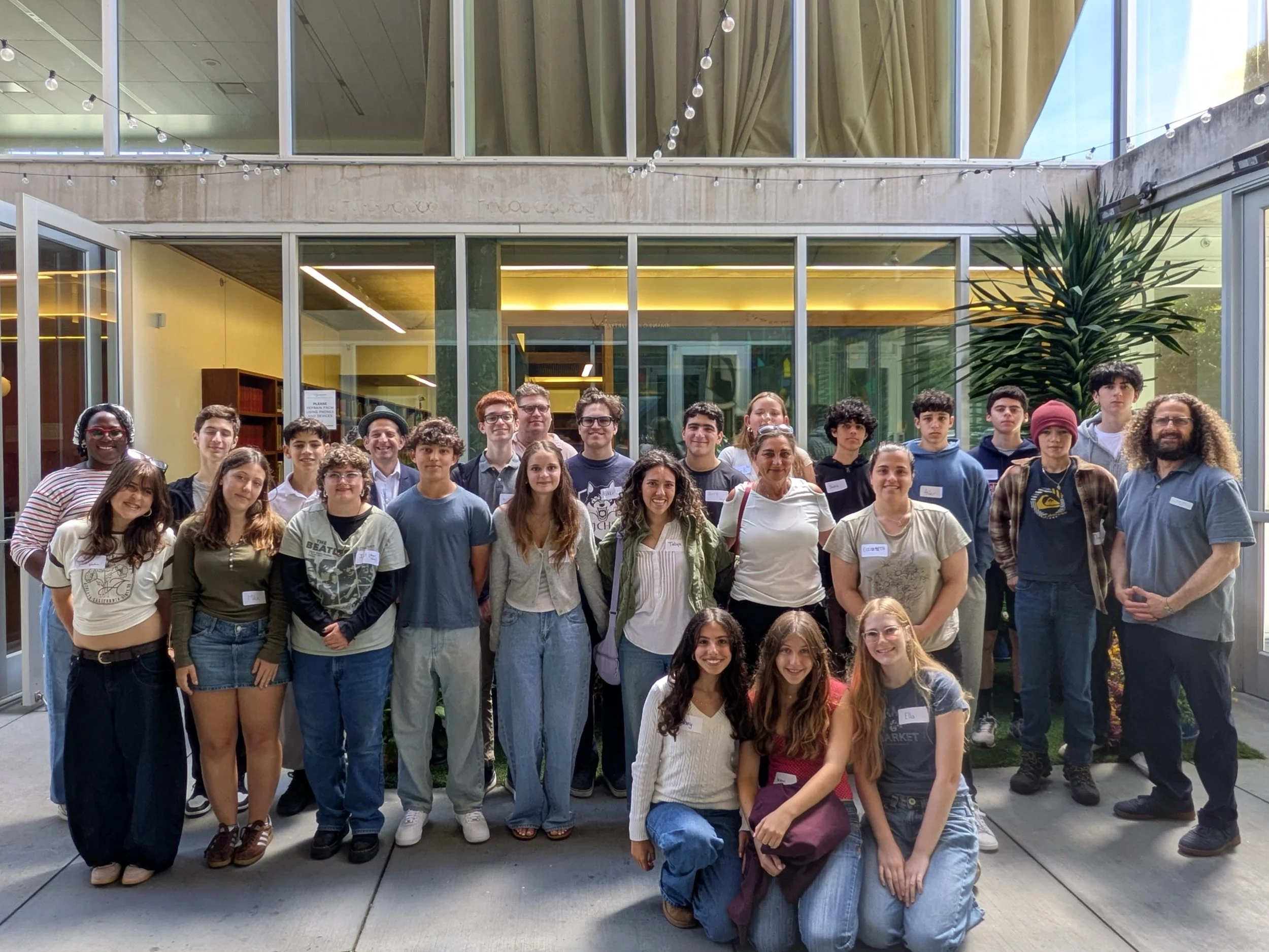 Our Youth Educators and Madrichim are ready to welcome your children for the 2026-2027 extracurricular year! 🌱

At Beth Sholom, students will experience engaging and dynamic learning opportunities that will enable them to make meaning and connection