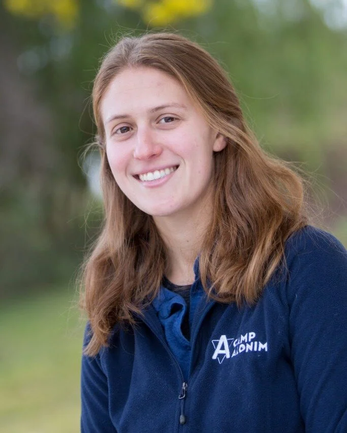As we prepare to enter another new year, we are thrilled to introduce a new member of our team: Rabbinic Intern Sasha Dominguez. Sasha brings innovative ideas and practices and a deep love for building relationships and learning through a Jewish lens