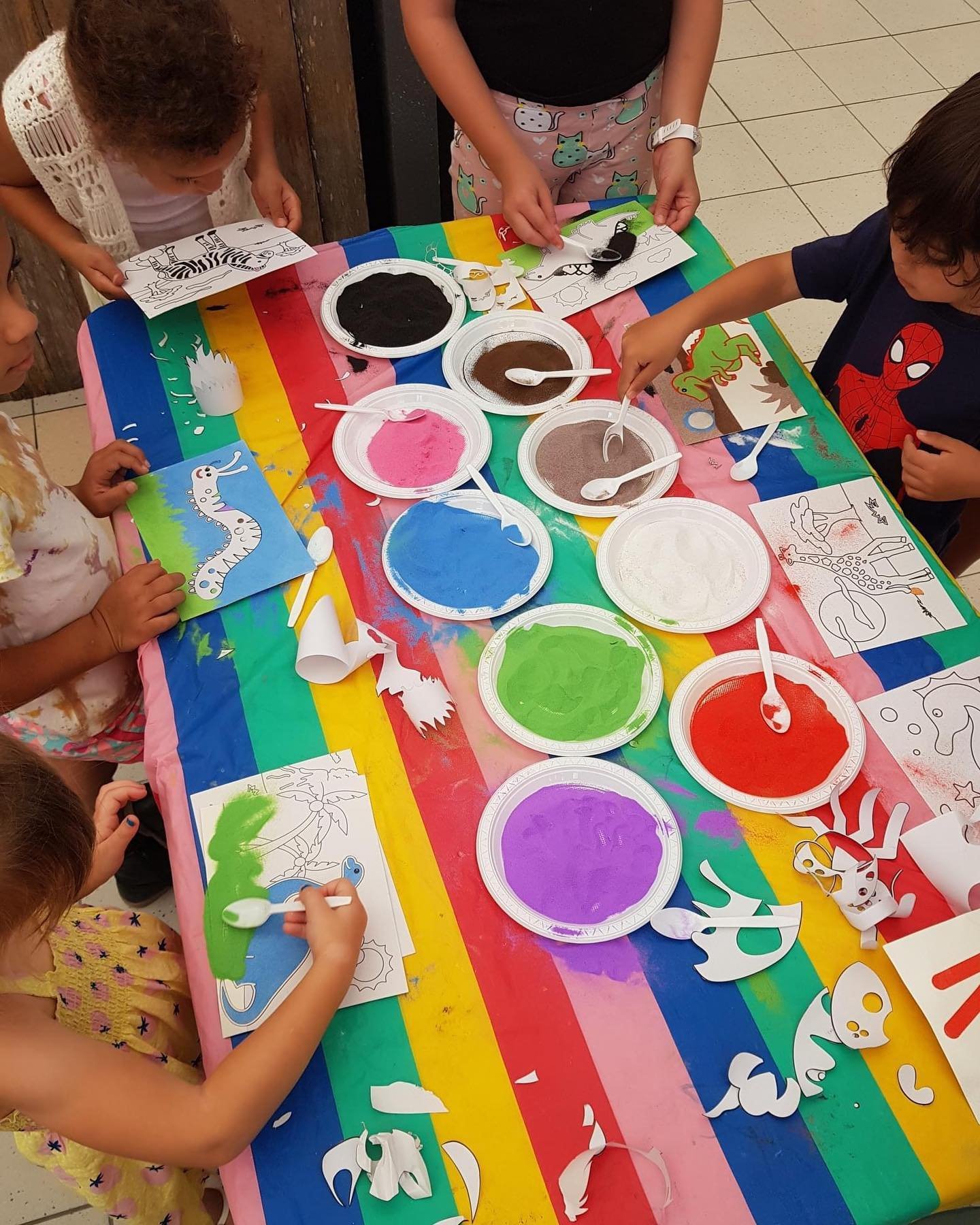 MESSY PLAY SAND ART IS ONLY A WEEK AWAY 🎨👩&zwj;🎨

We have a new kids event coming next week! Join us for Messy Play Sand Art 👧👦 

The perfect to keep the little ones entertained on a Tuesday morning for only $10 🥳

Snacks, tea &amp; coffee will