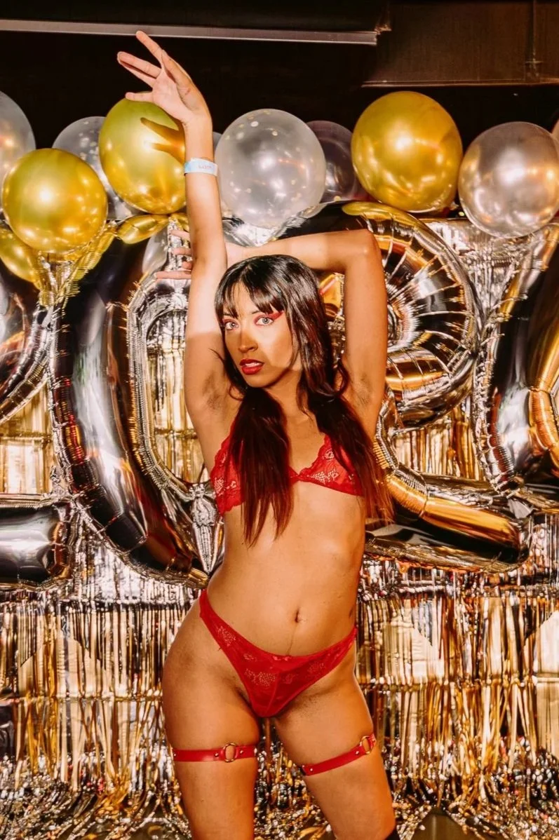 💒 JUNE: ITTY BITTY NIKKY