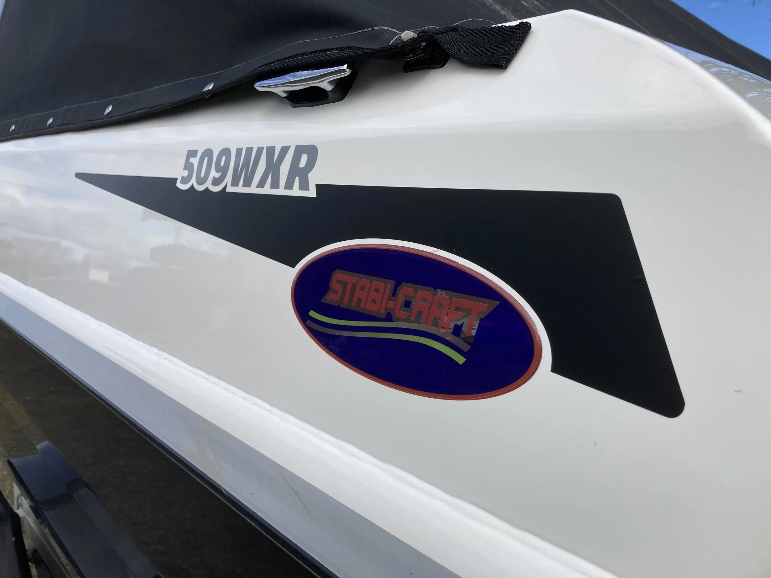 Vintage boat graphics for this Stabicraft