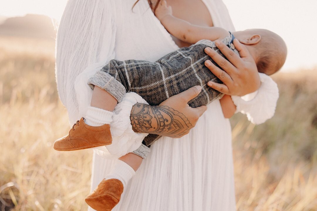 Capturing all the moments in between 
.​​​​​​​​
.​​​​​​​​
.​​​​​​​​
.​​​​​​​​
.​​​​​​​​
#hawaiifamilyphotos #mauifamilyphotographer #mauifamilyphotos #hawaiifamilyportraits #mauifamilyportraits #familysession #hawaiiportraits #mauivacationportraits #