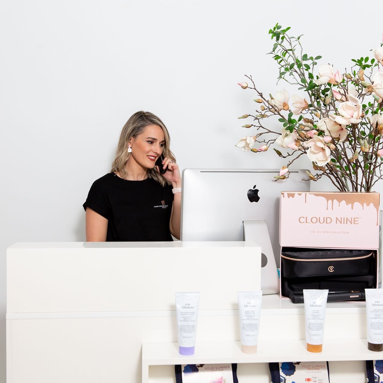 🎄 Christmas Appointments 🎅🏻

If you haven&rsquo;t already, now is the time to book in for your appointments before Christmas. 

Appointments are becoming limited so we would hate for you to miss out! 

Appointments can be made by calling the salon