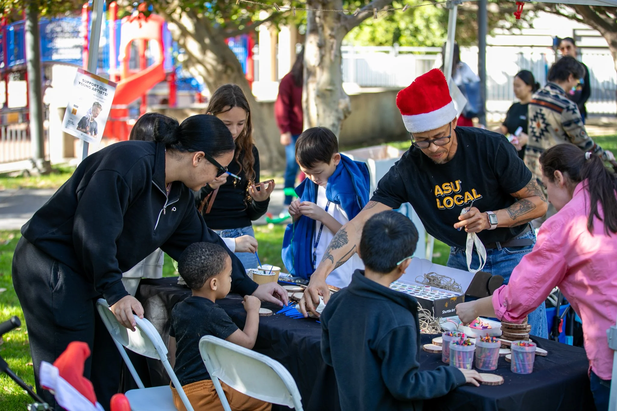 Picnic_With_Santa_2025_DTLA_Alliance_35.jpg
