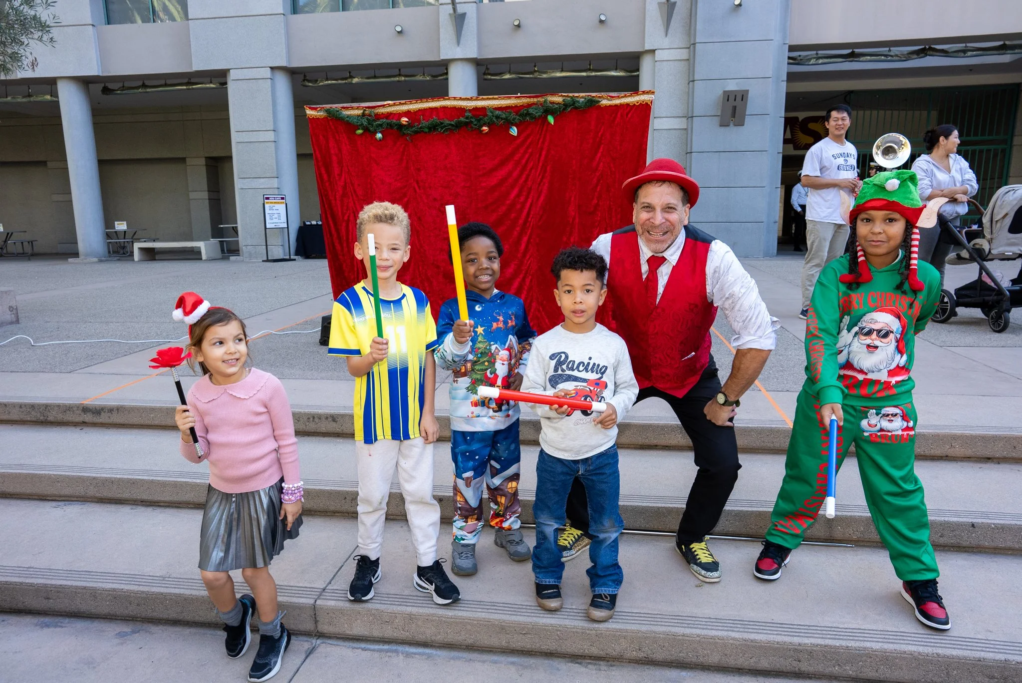Picnic_With_Santa_2025_DTLA_Alliance_123.jpg