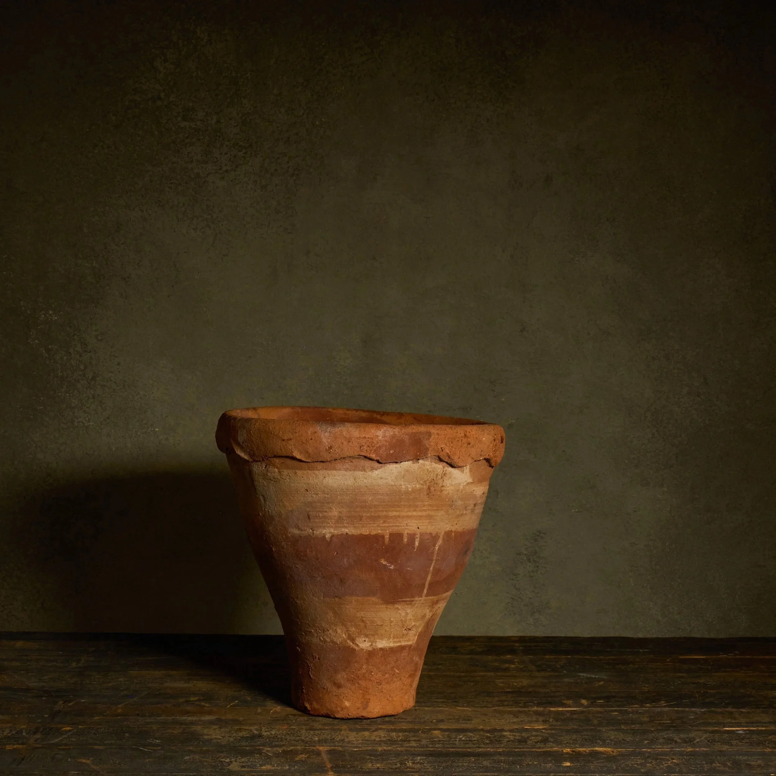 1062_D01_S06_0054_Terra_Cotta_Planter.jpg