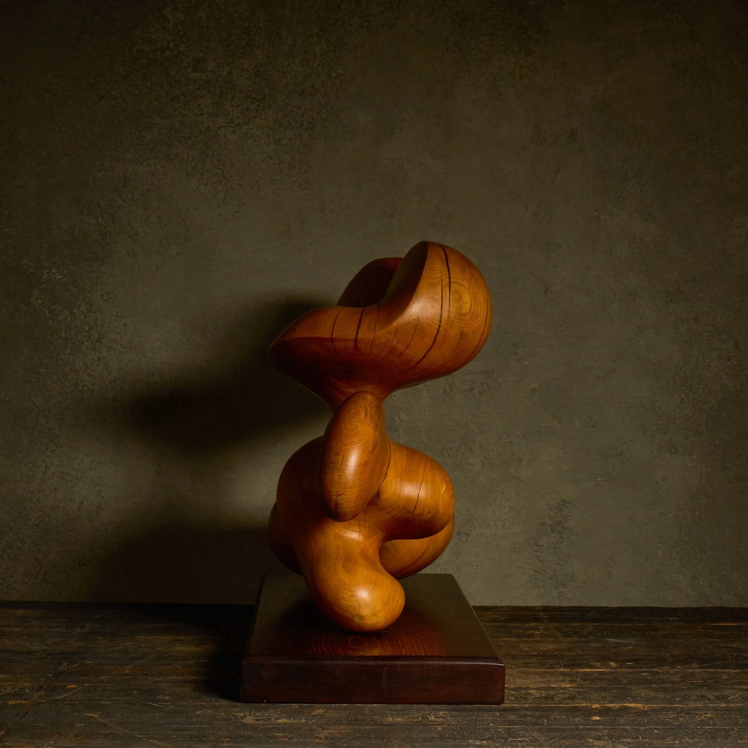 1062_D01_S05_0043_Large_Wood_Sculpture.jpg