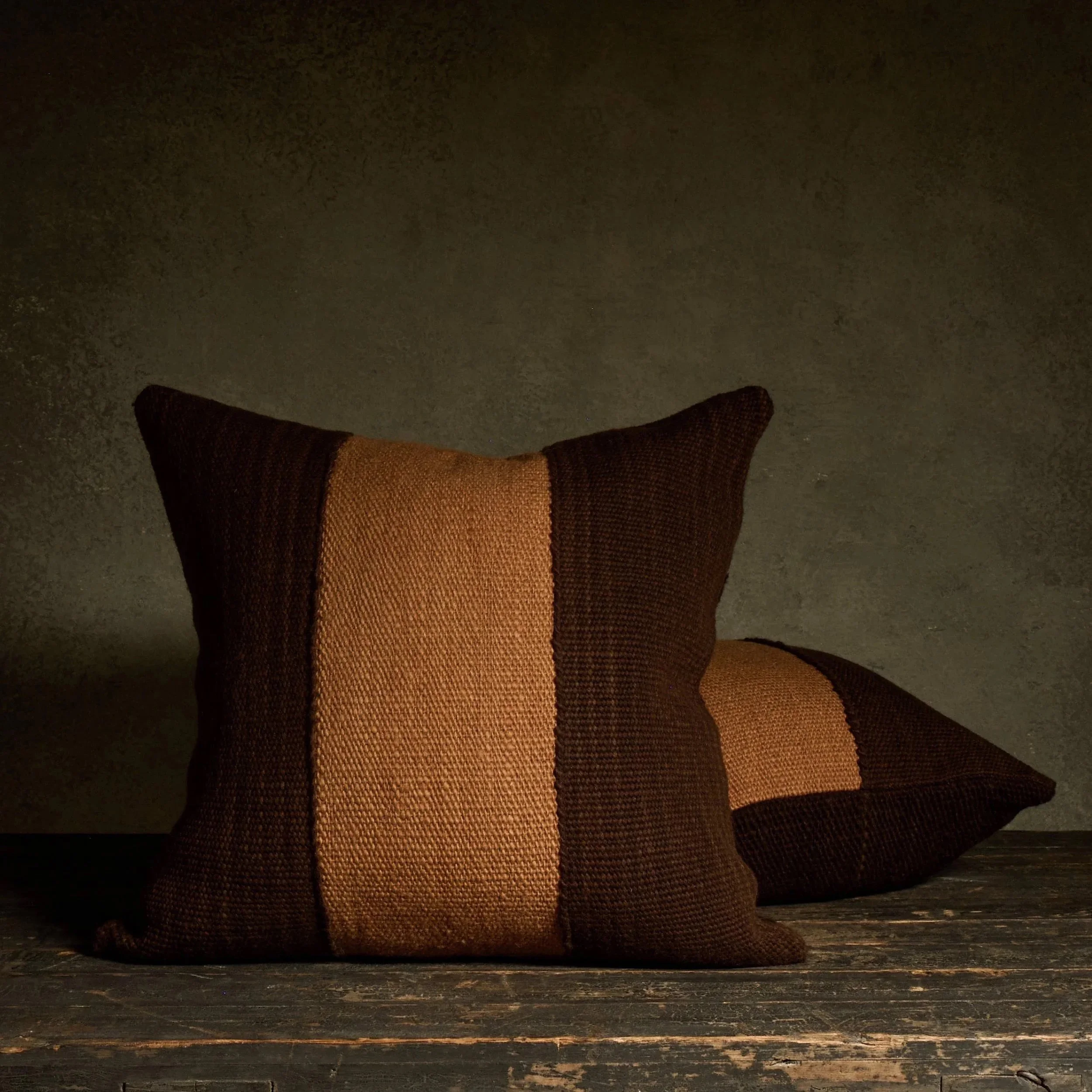 1062_D01_S73_0328_Treko_Orange_And_Brown_Pillow.jpg
