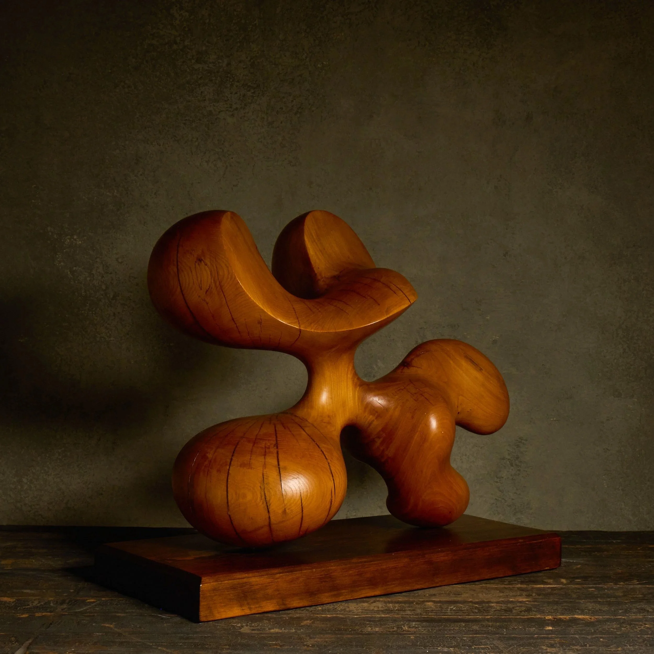 1062_D01_S05_0046_Large_Wood_Sculpture.jpg