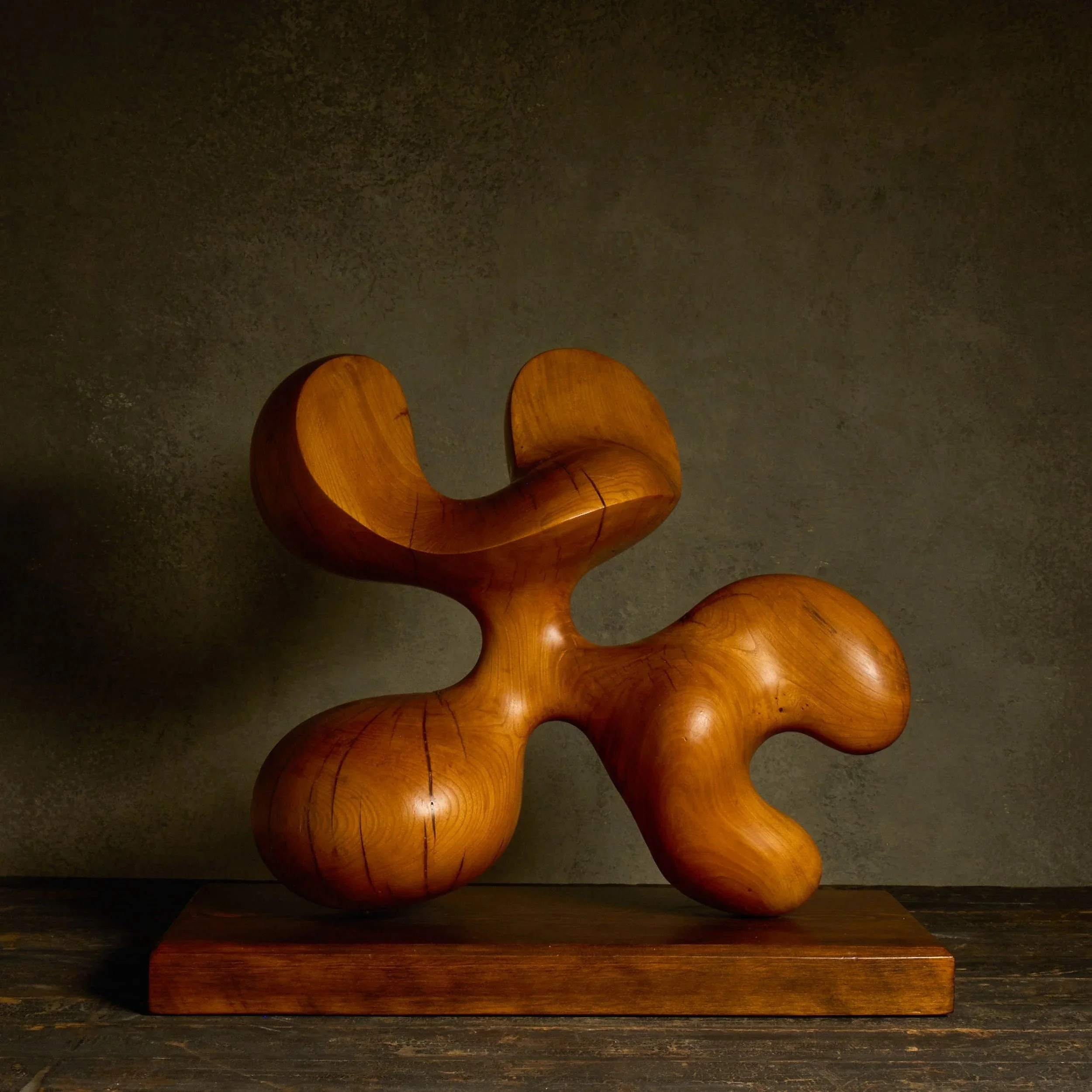 1062_D01_S05_0040_Large_Wood_Sculpture.jpg