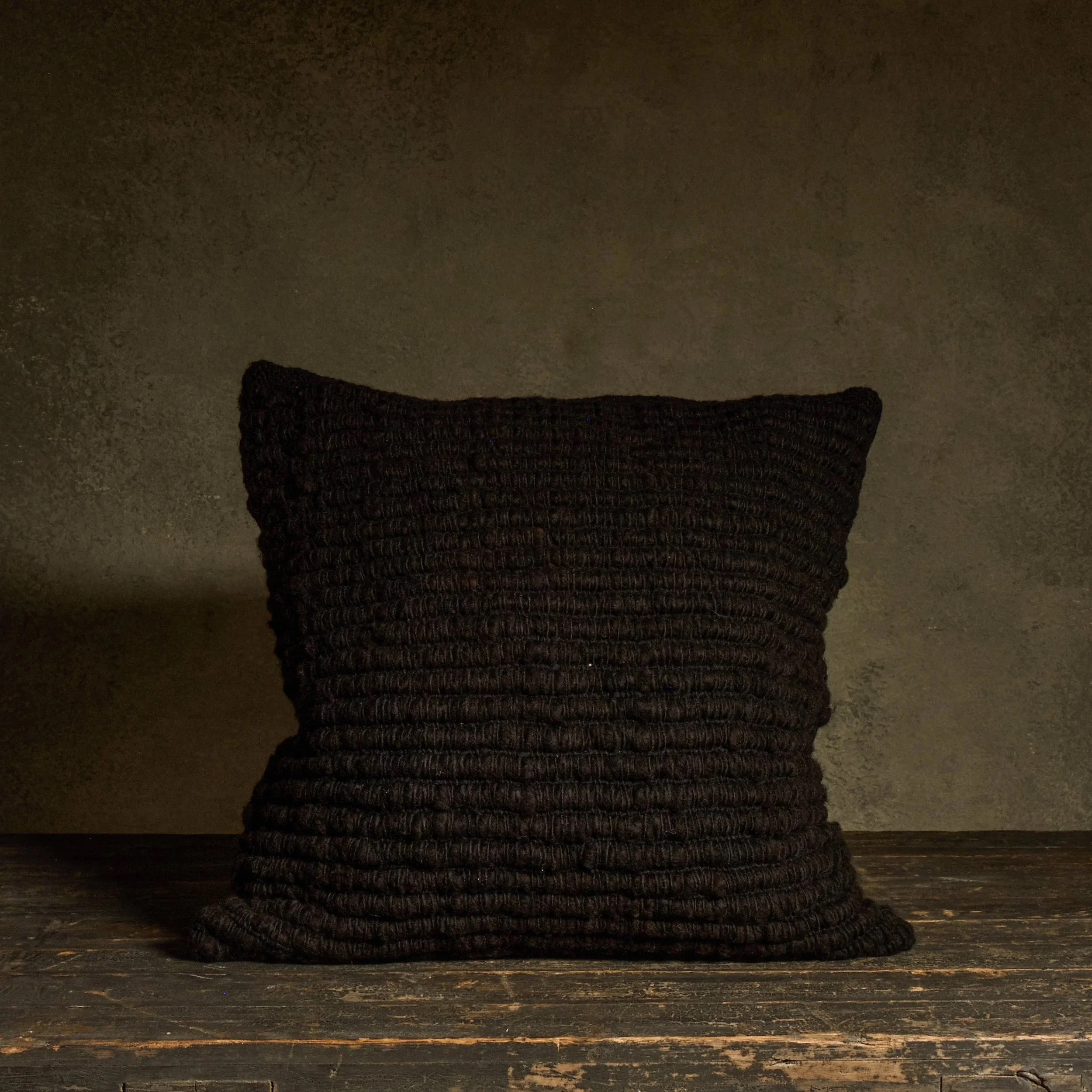 1062_D01_S69_0317_Treko_Black_Large_Weave_Pillow.jpg