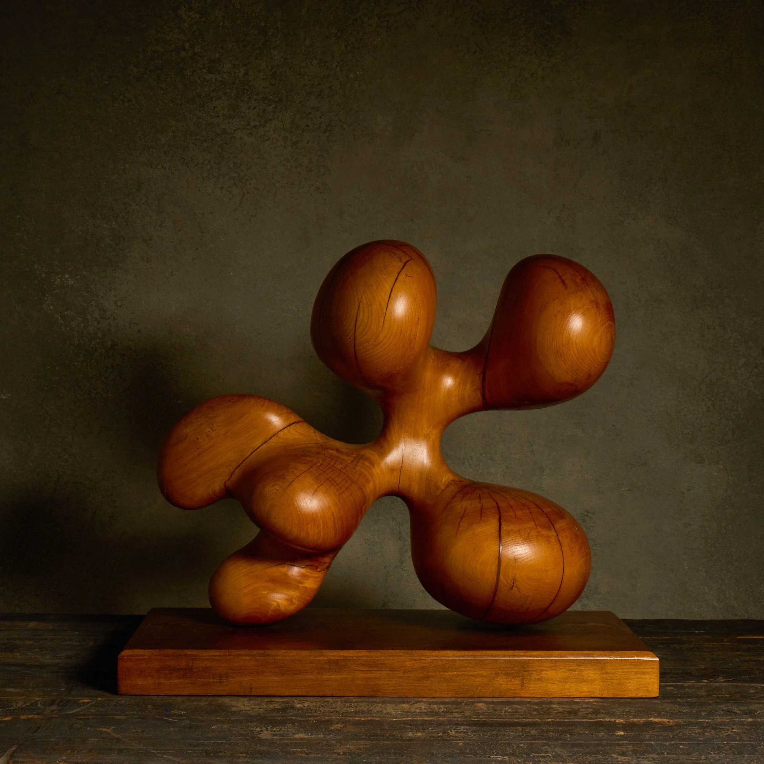 1062_D01_S05_0042_Large_Wood_Sculpture.jpg