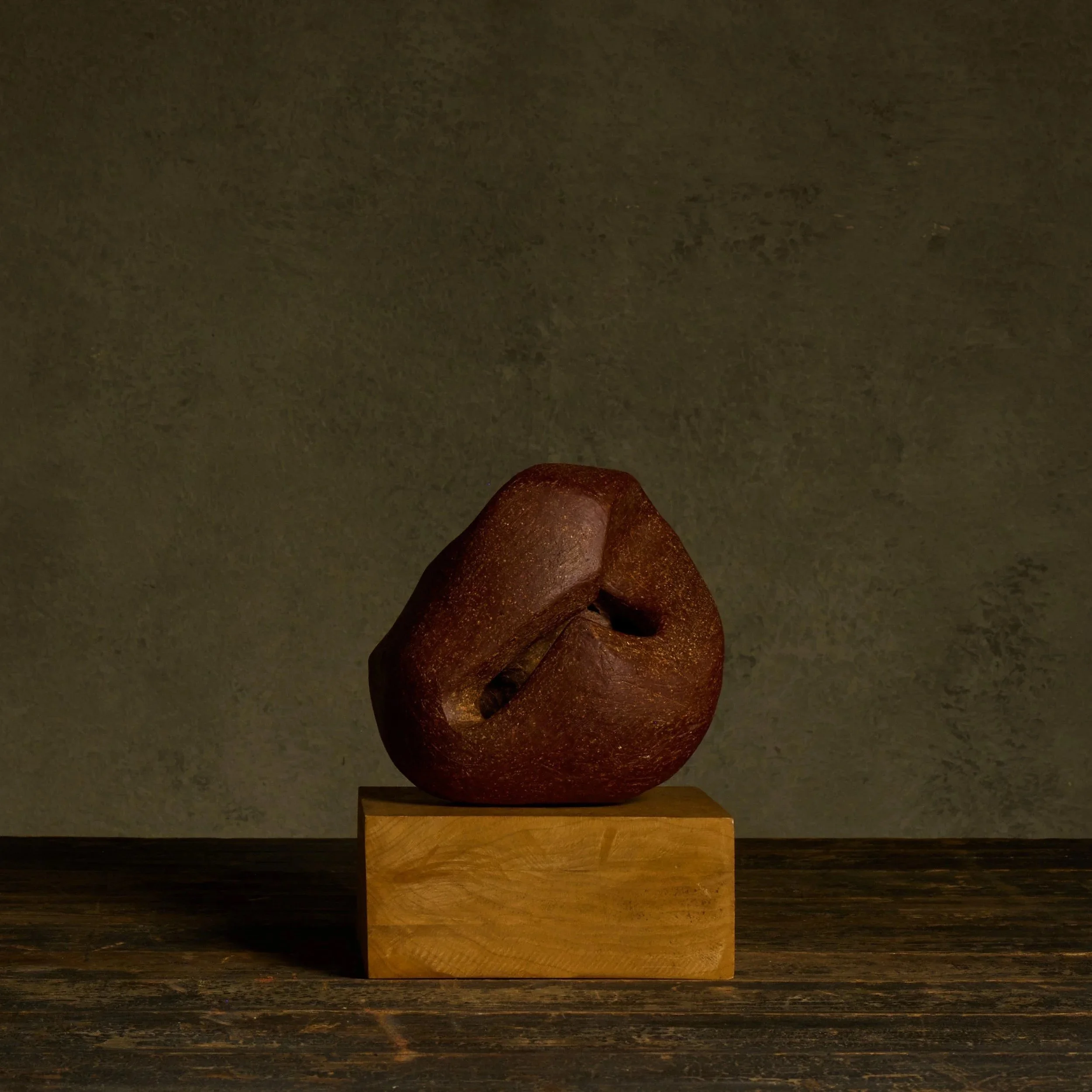 1062_D01_S15_0102_Stoneware_Sculpture.jpg