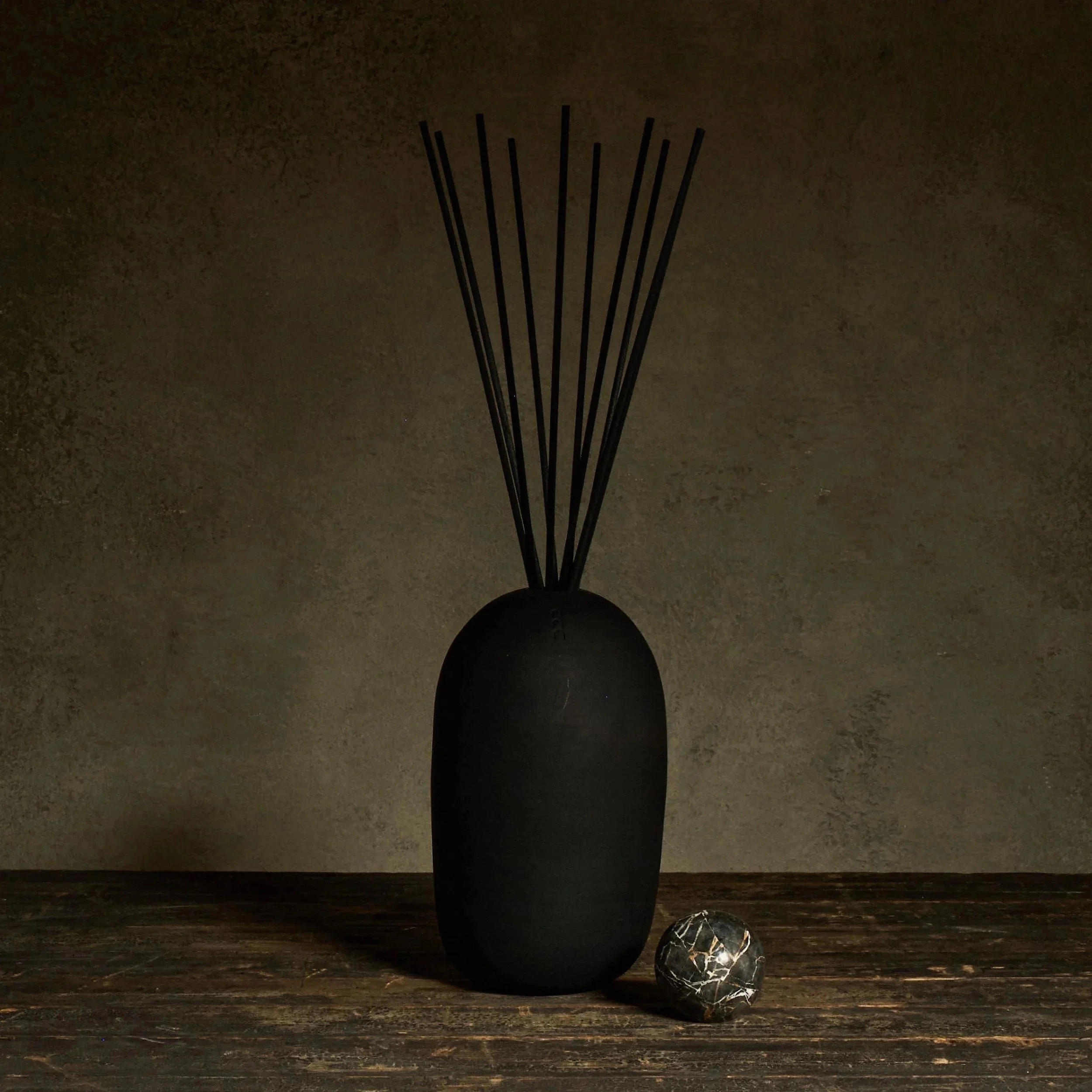 Marchanta Black Tinaja Diffuser