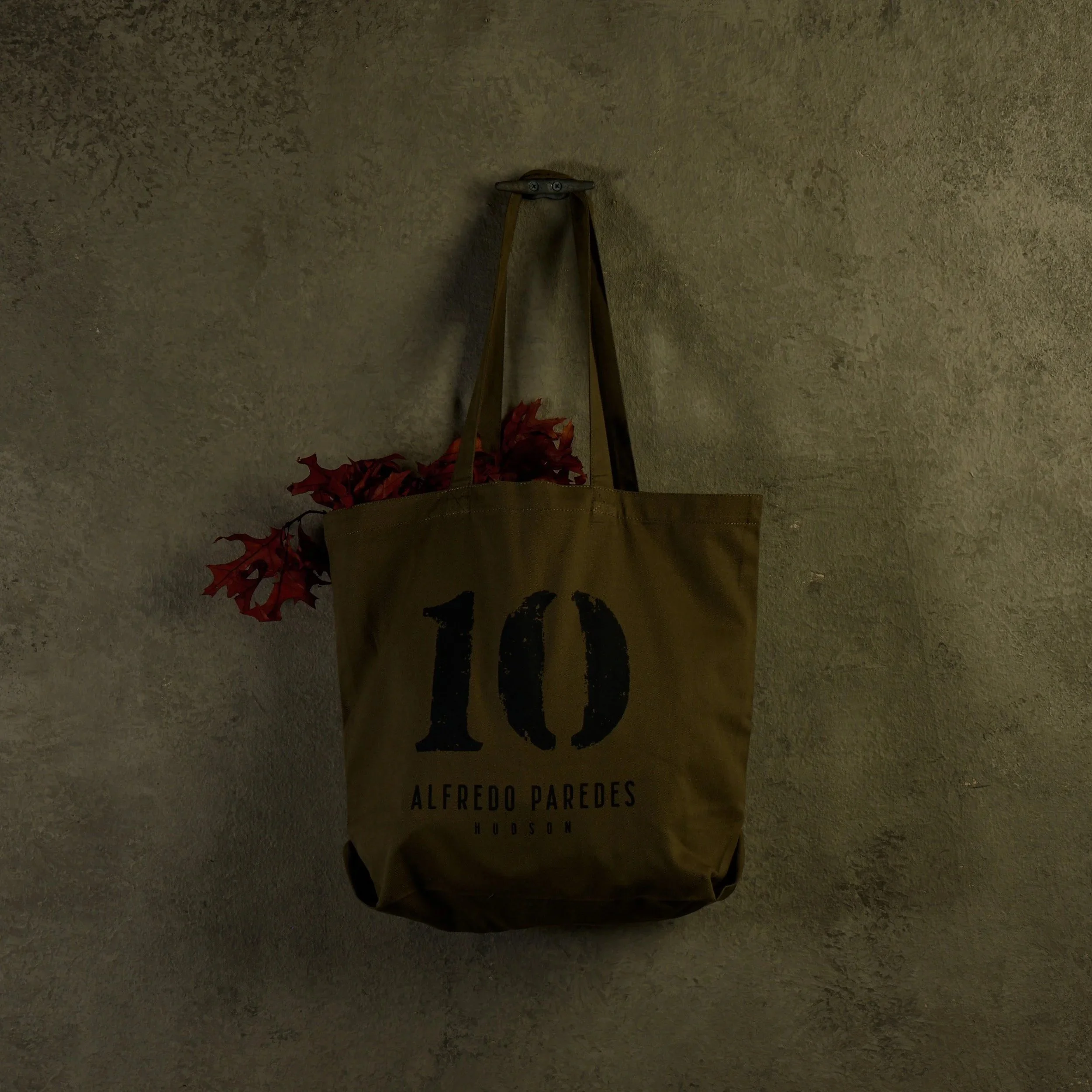 1062_D02_S33_0522_Feed_Bag.jpg