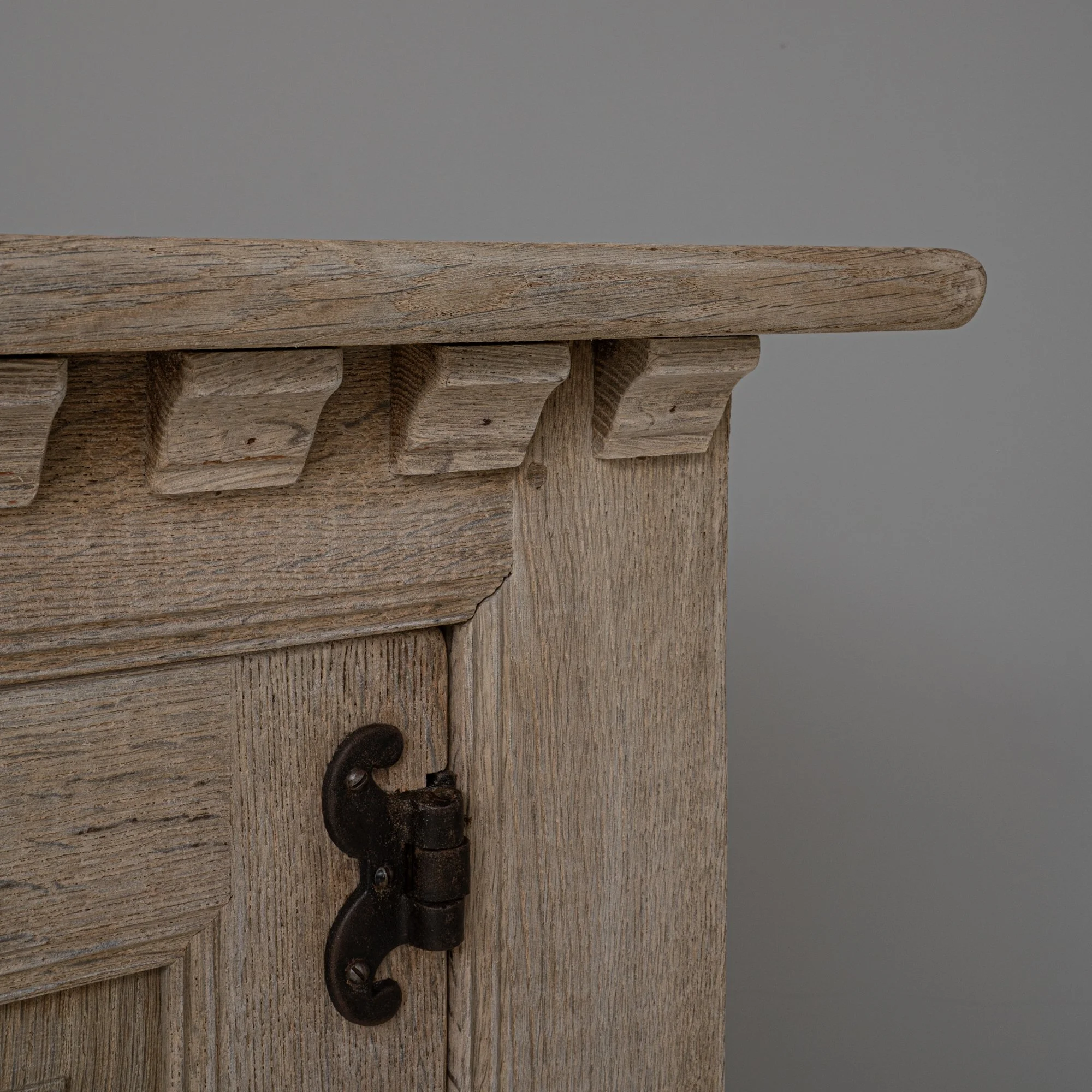 EUA_C2466_01 (10).jpeg