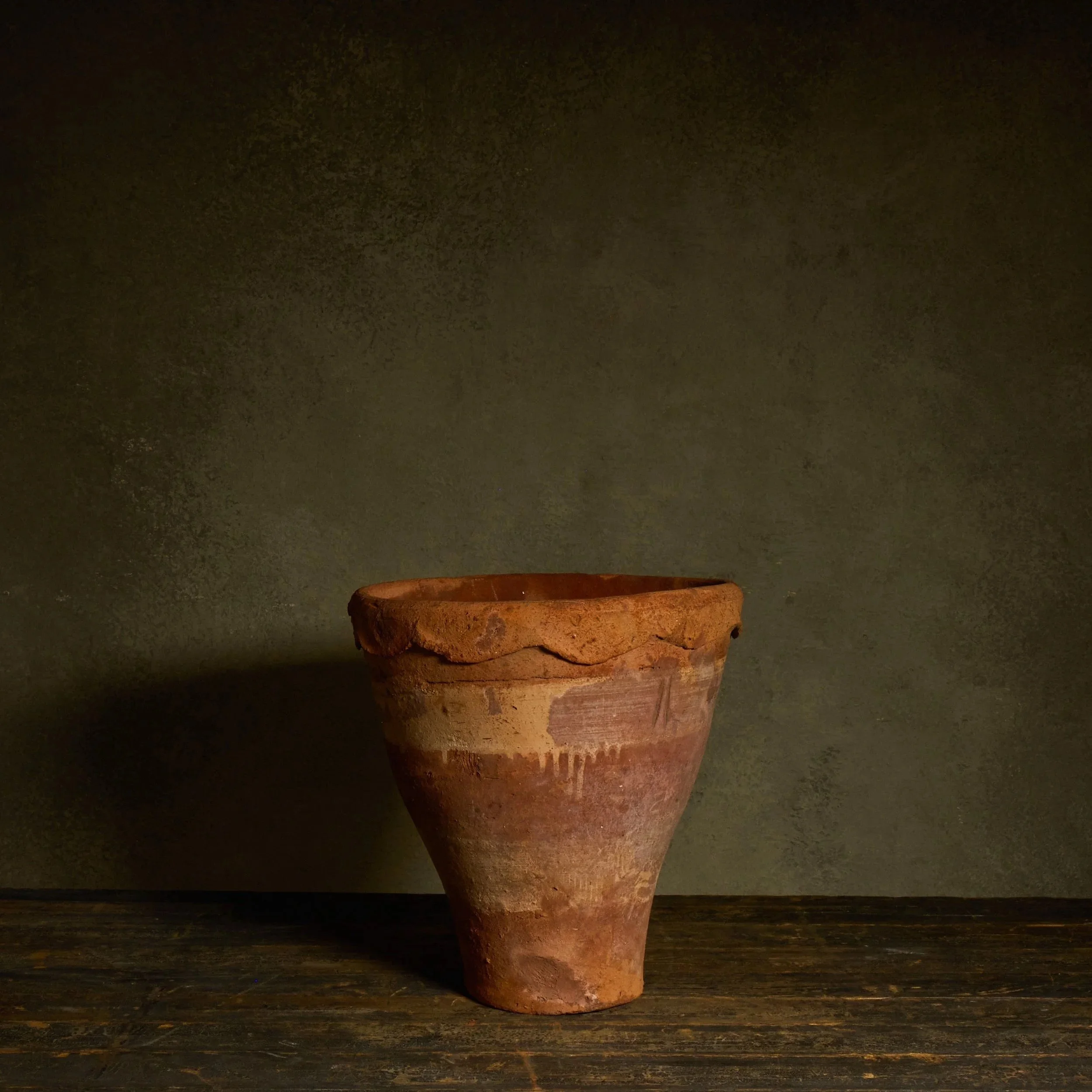 1062_D01_S06_0052_Terra_Cotta_Planter.jpg