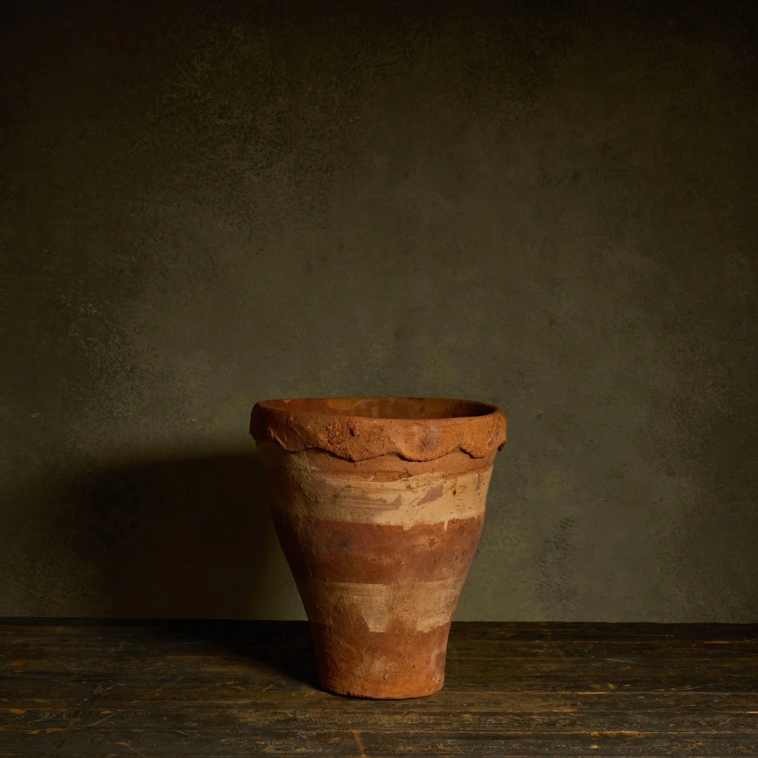 1062_D01_S06_0053_Terra_Cotta_Planter.jpg