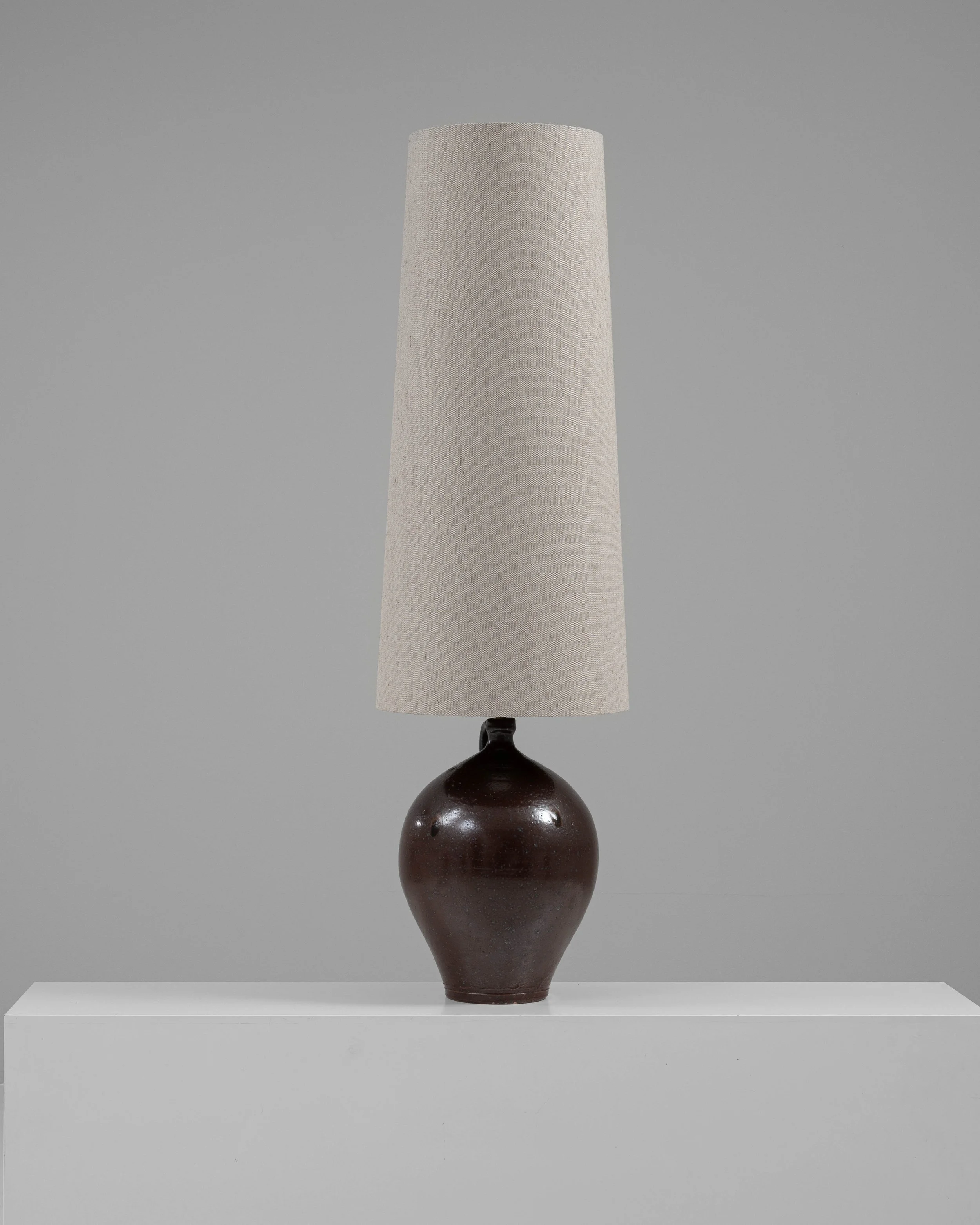 EUA_B2221_01 (2).jpg