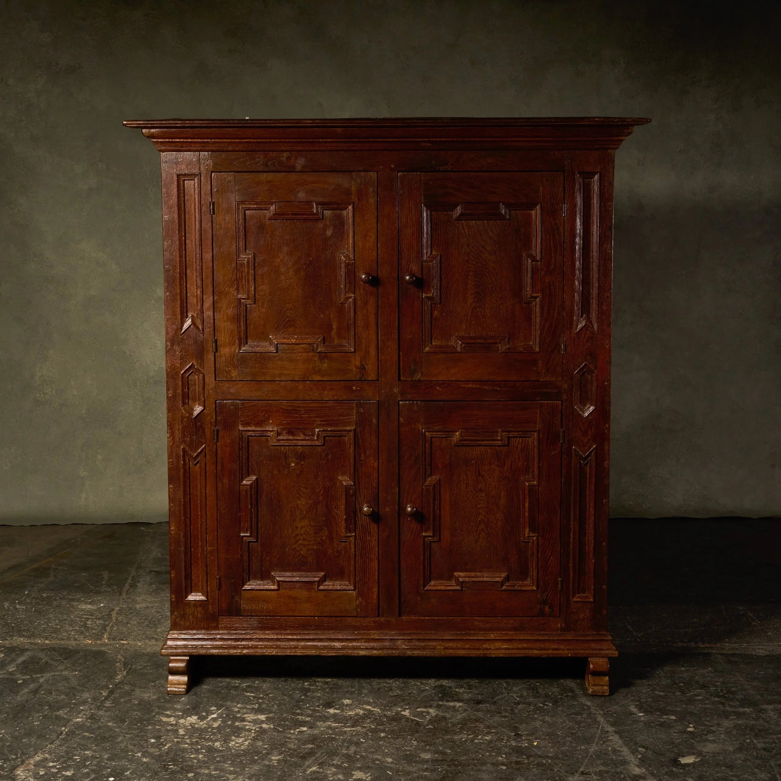 1061_S01_0035_Neo_Baroque_Cabinet-2.jpg
