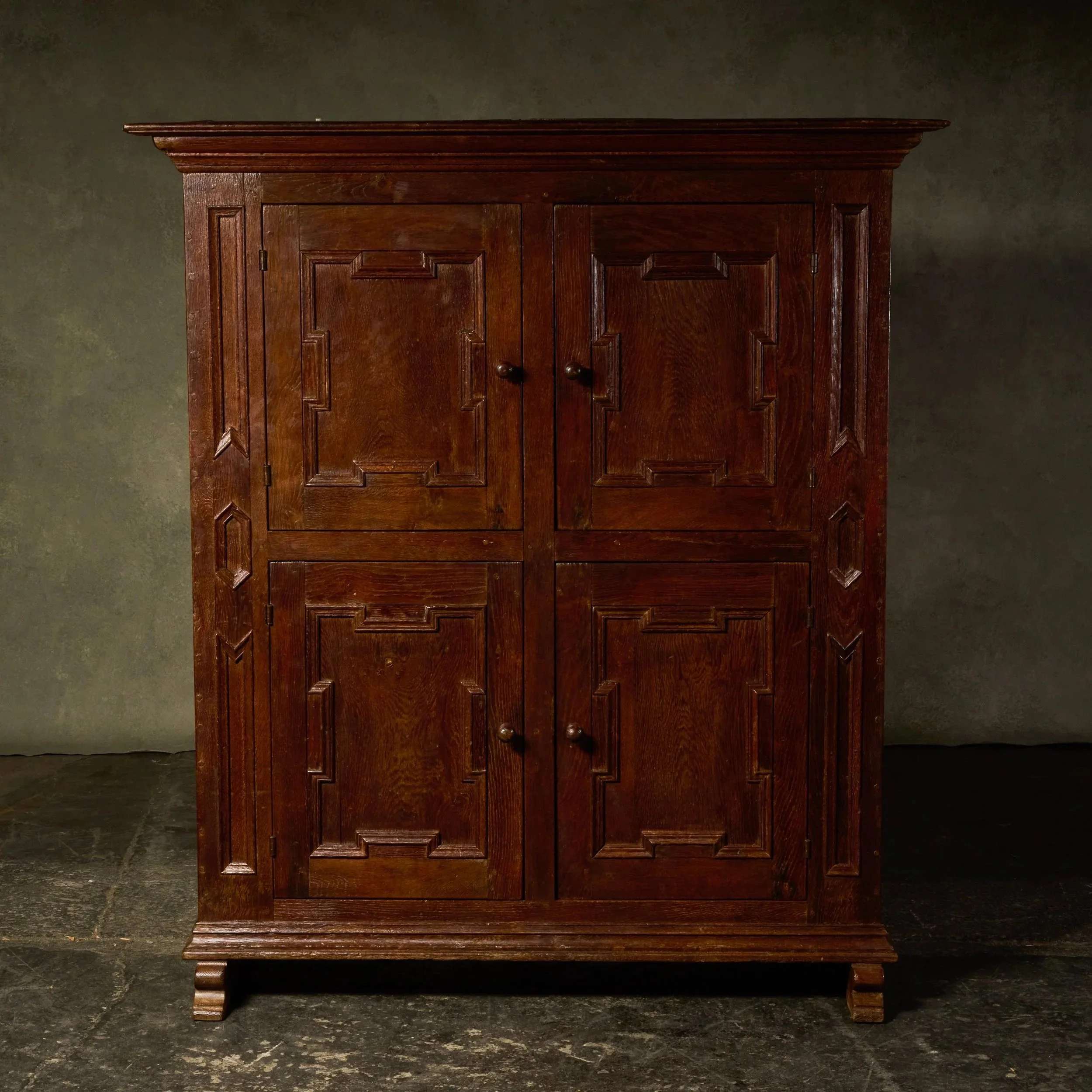 1061_S01_0035_Neo_Baroque_Cabinet-2.jpg