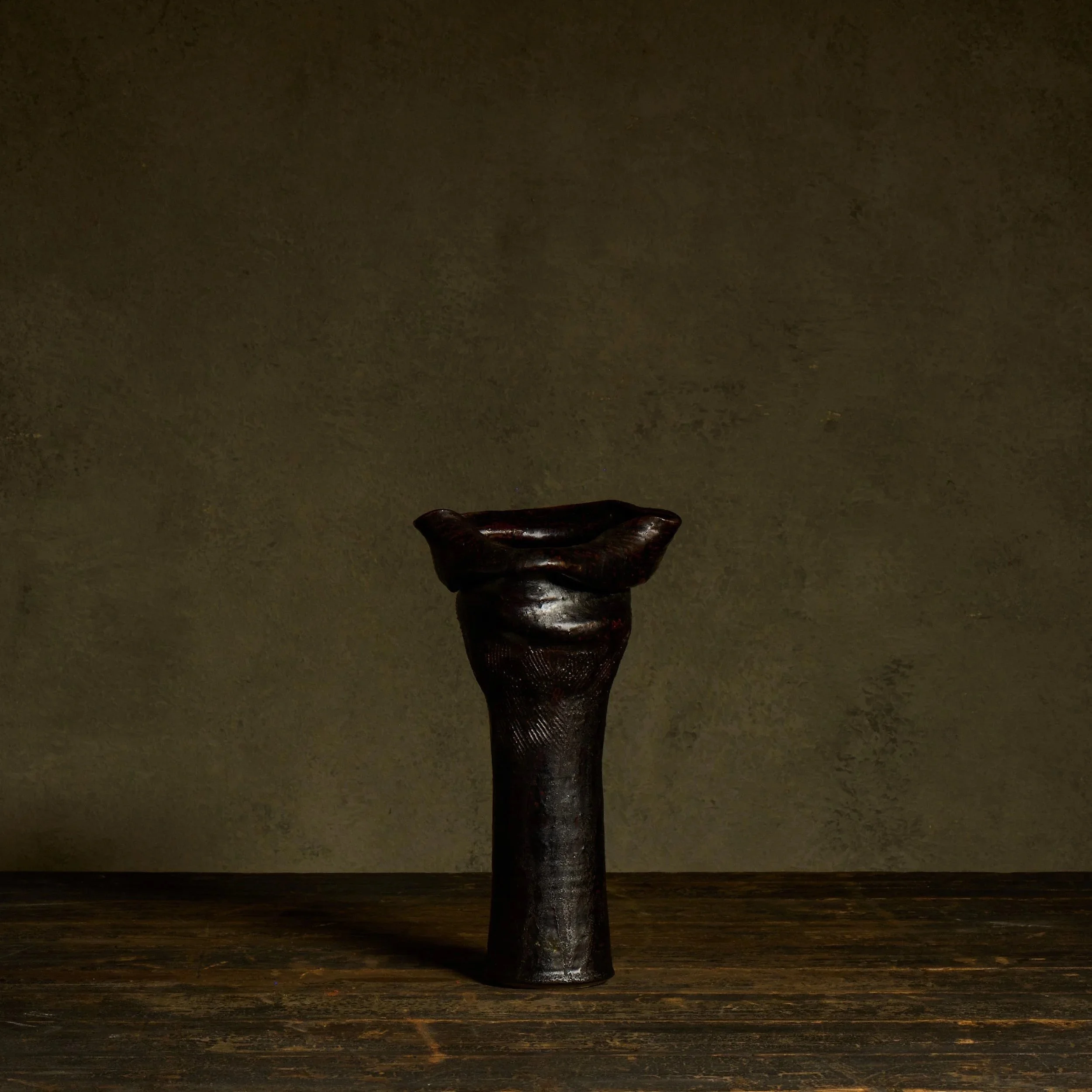 1062_D01_S12_0079_George_Ohr_Ceramic.jpg