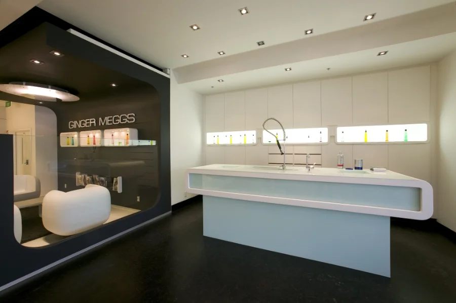  Ginger Meggs / /&nbsp;Colour bar 