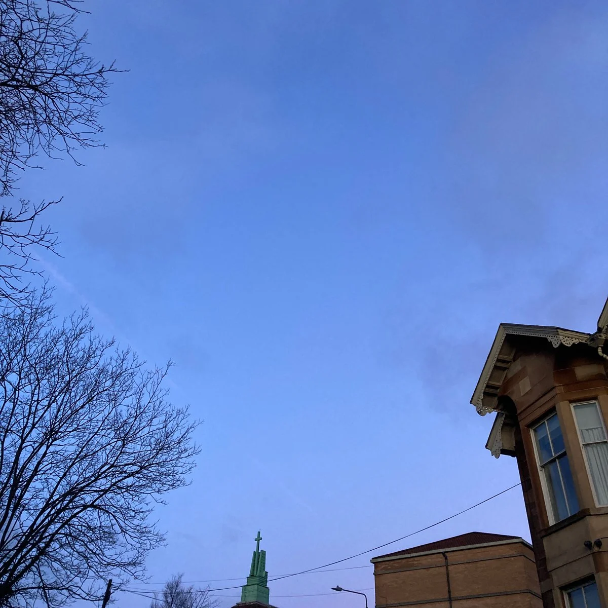 Photo of sky and cross, Glasgow