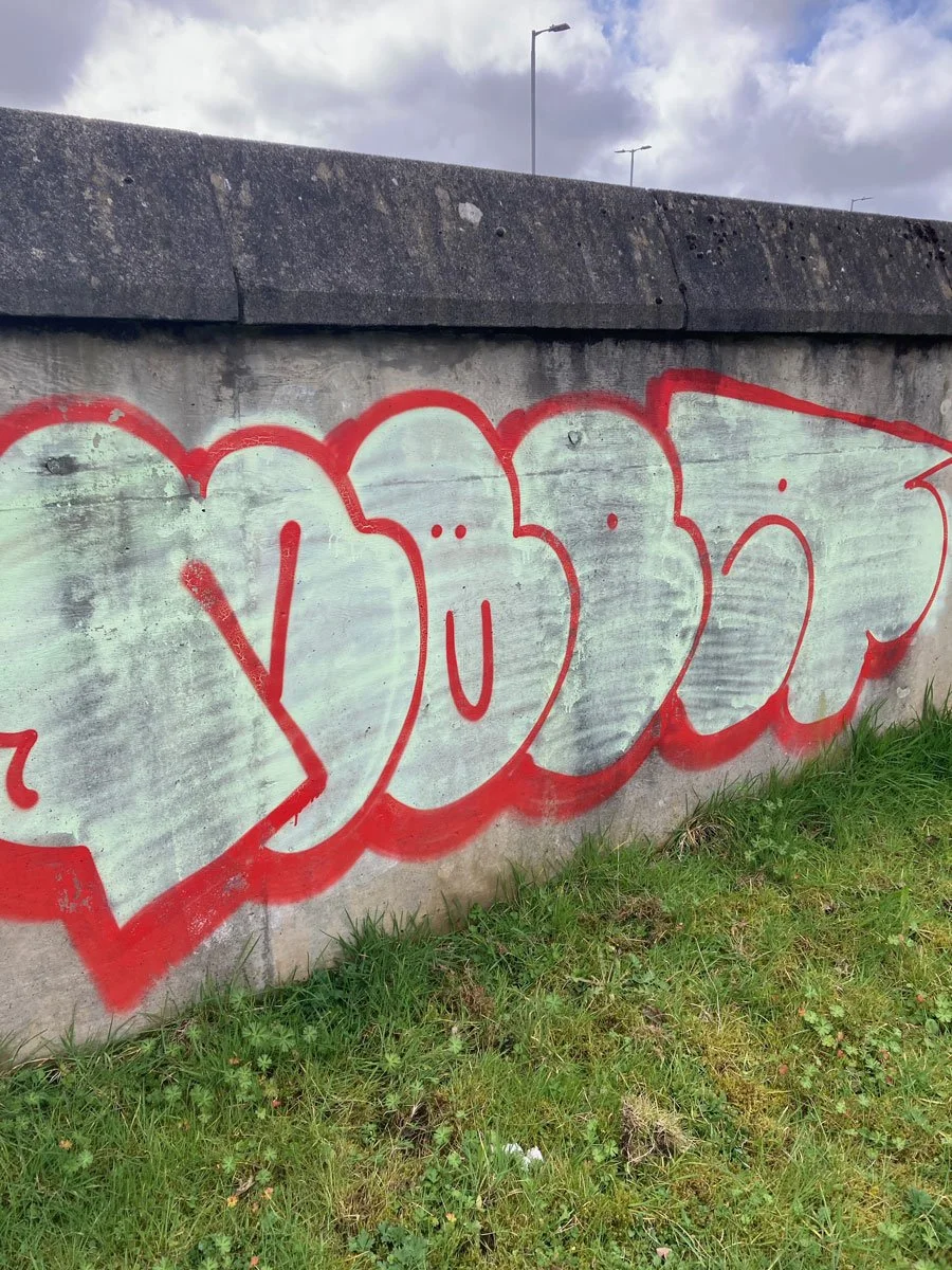 Grafitti typography on a wall in Glasgow